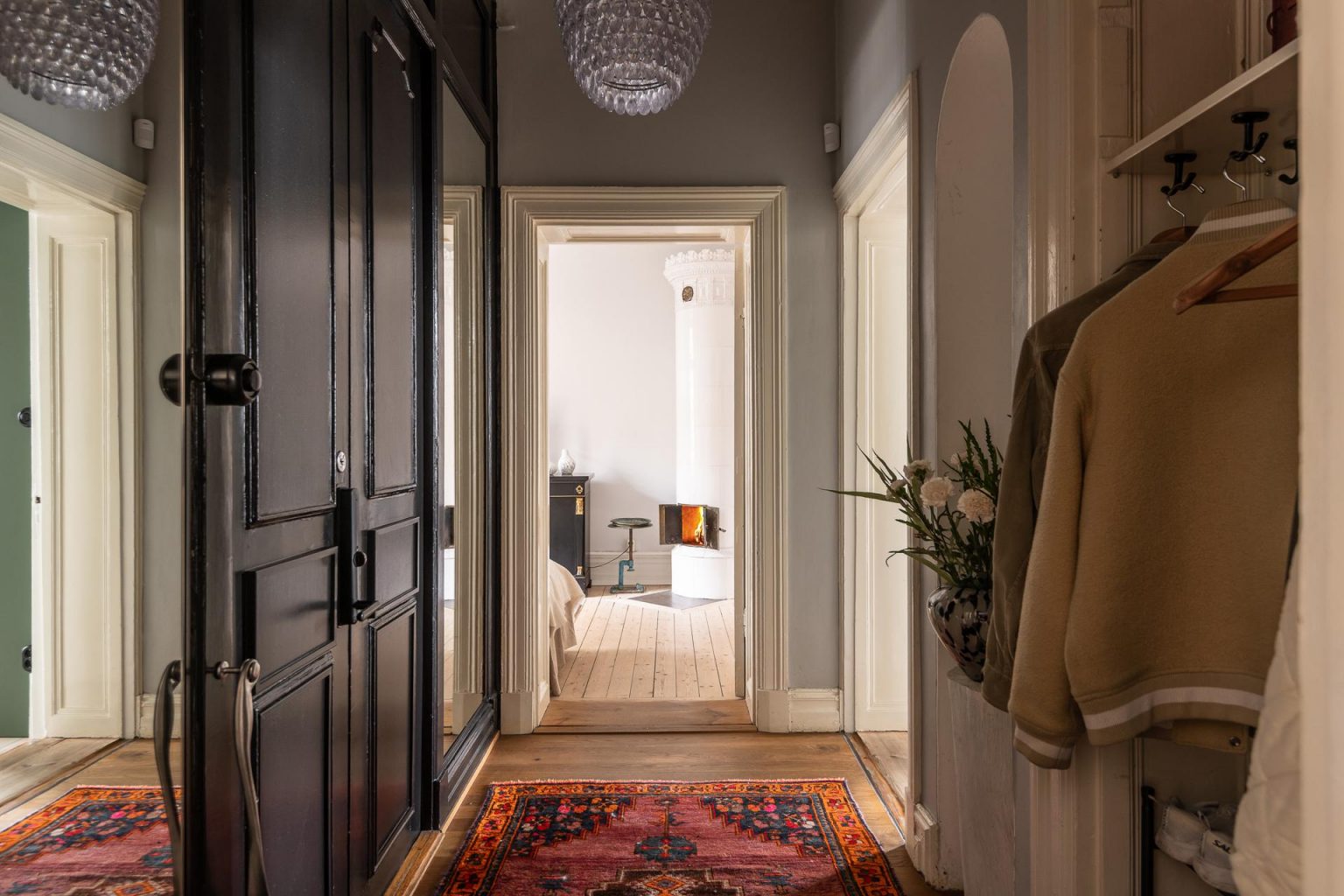 entrée appartement ancien avec parquet