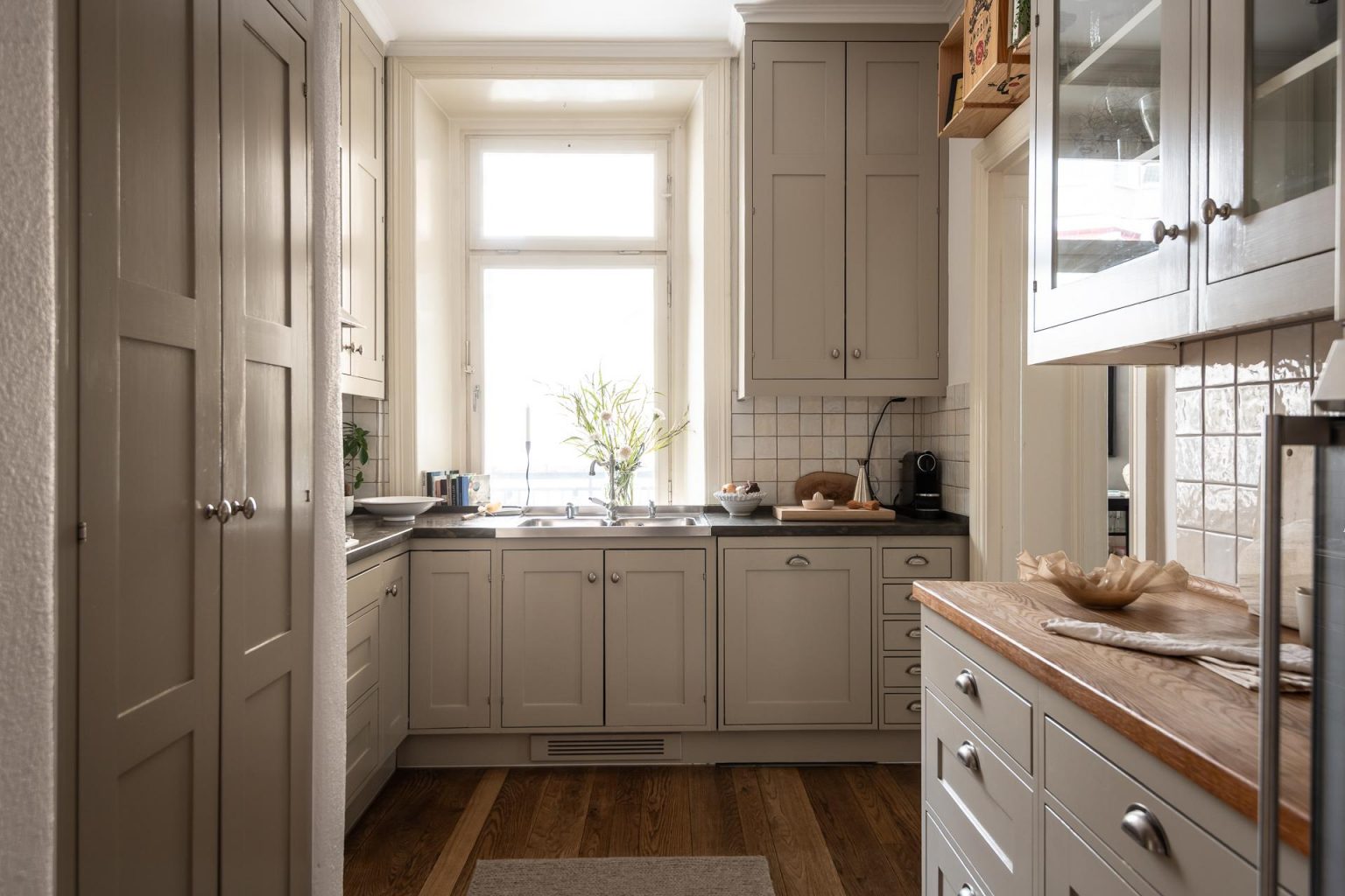 cuisine beige shaker