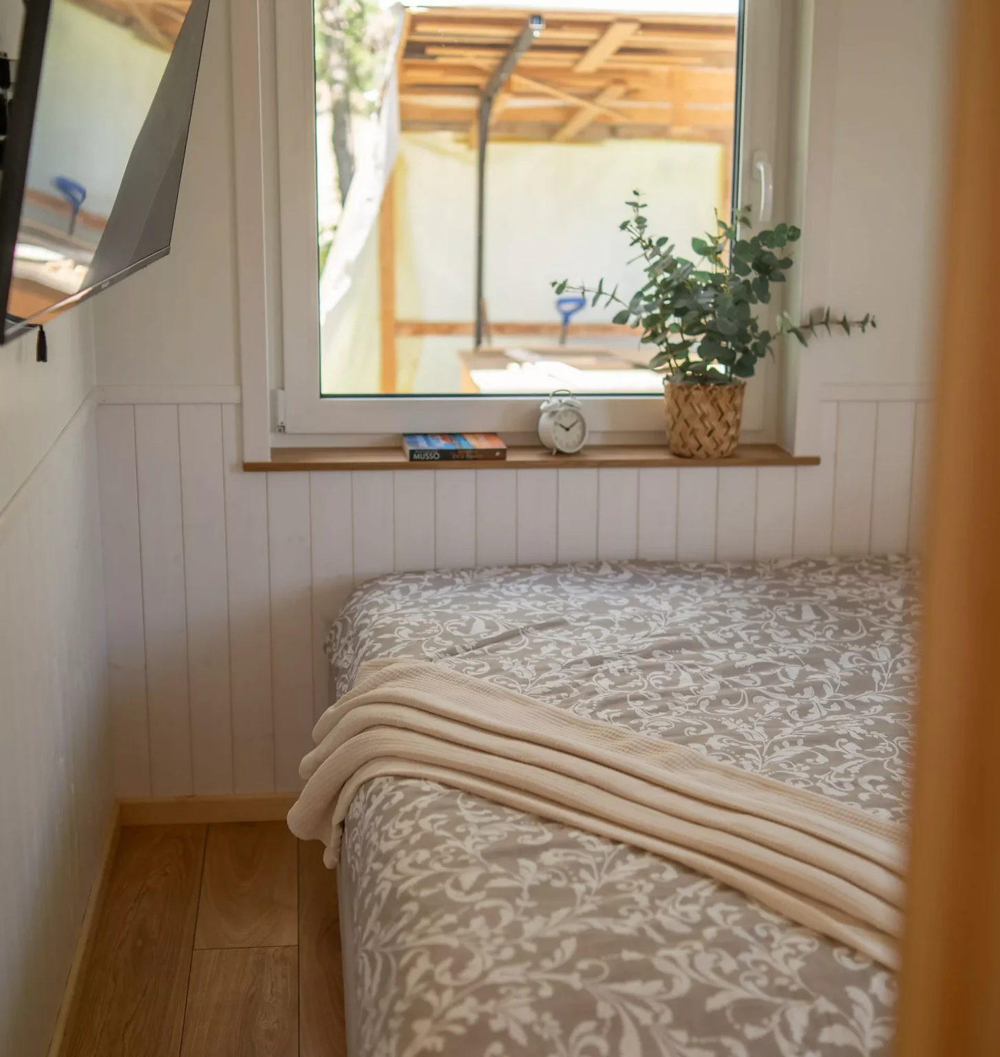 chambre petite maison 41m2 livrable en Europe Evergreen par Vagabond Haven