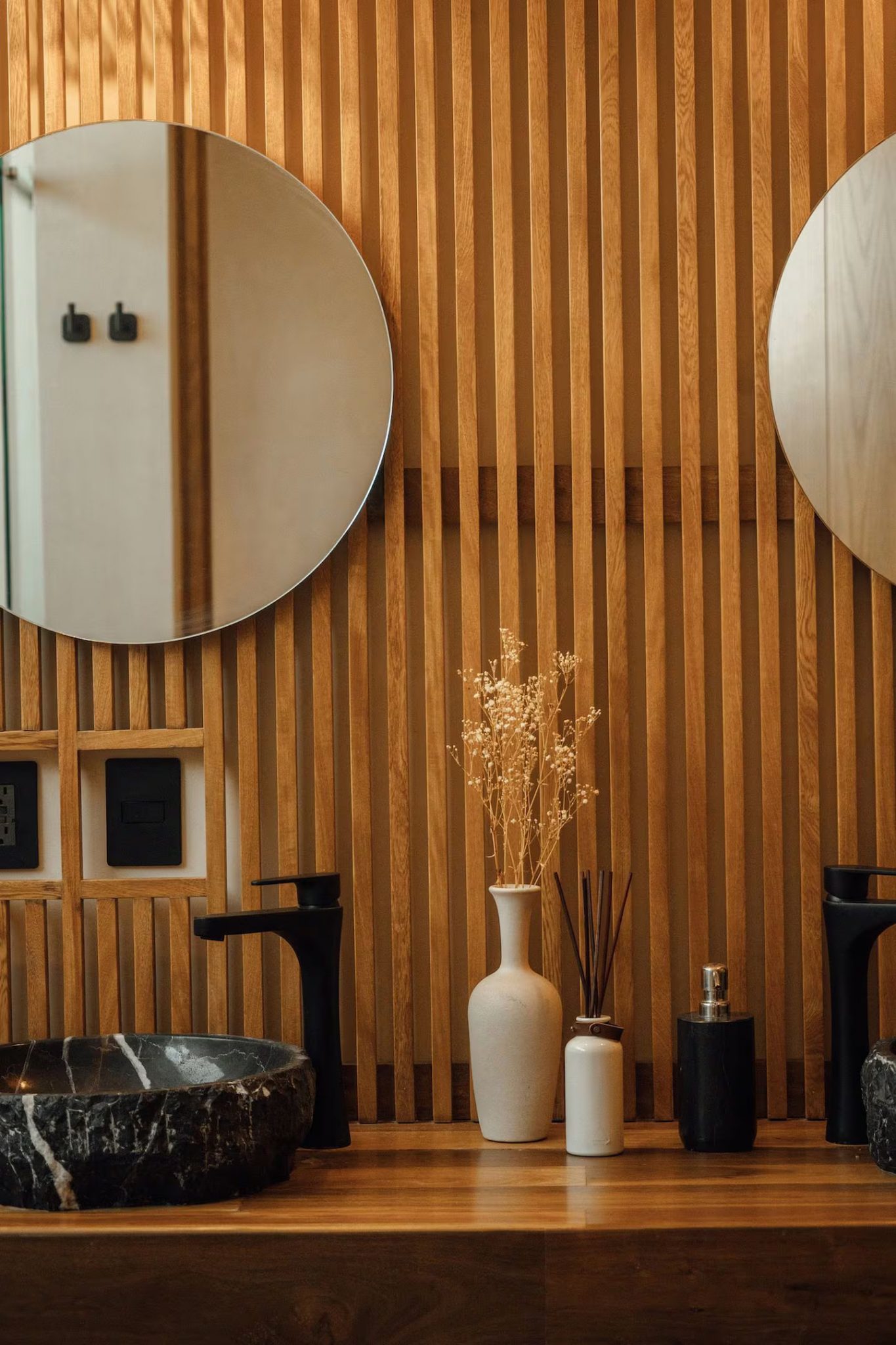 salle de bain couleurs naturelles décoration contemporaine maison avec piscine Tulum
