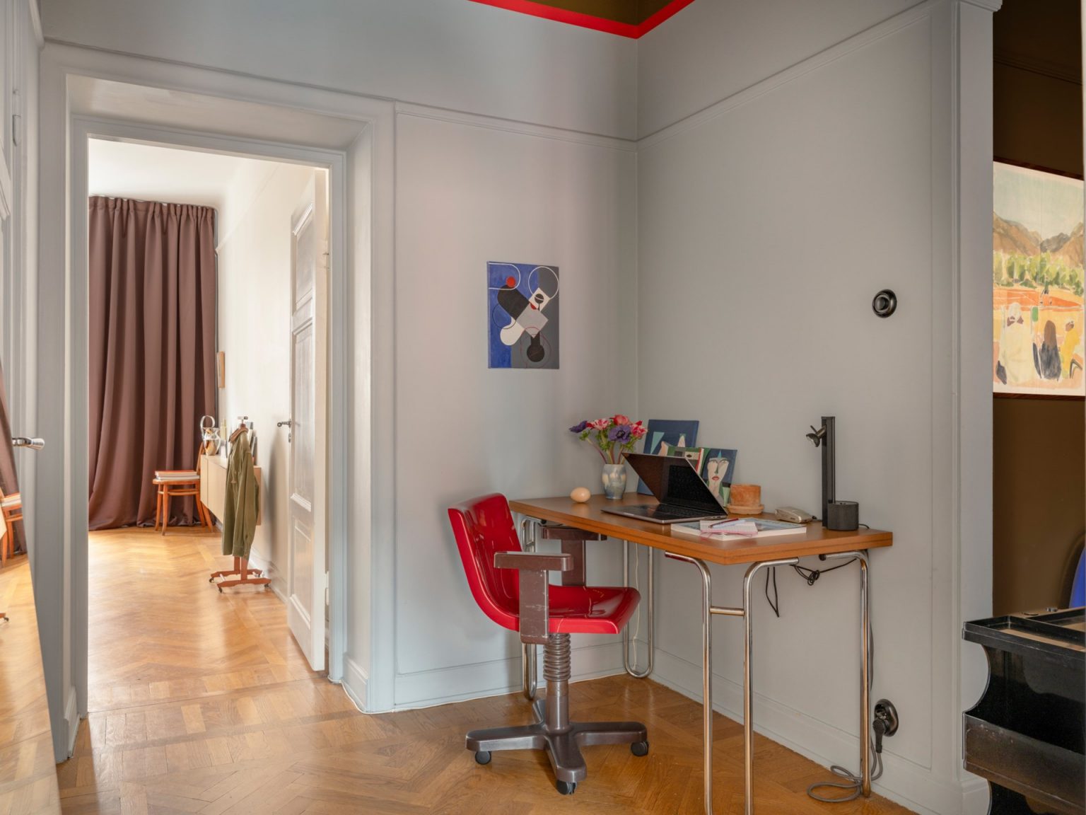espace bureau dans couloir
