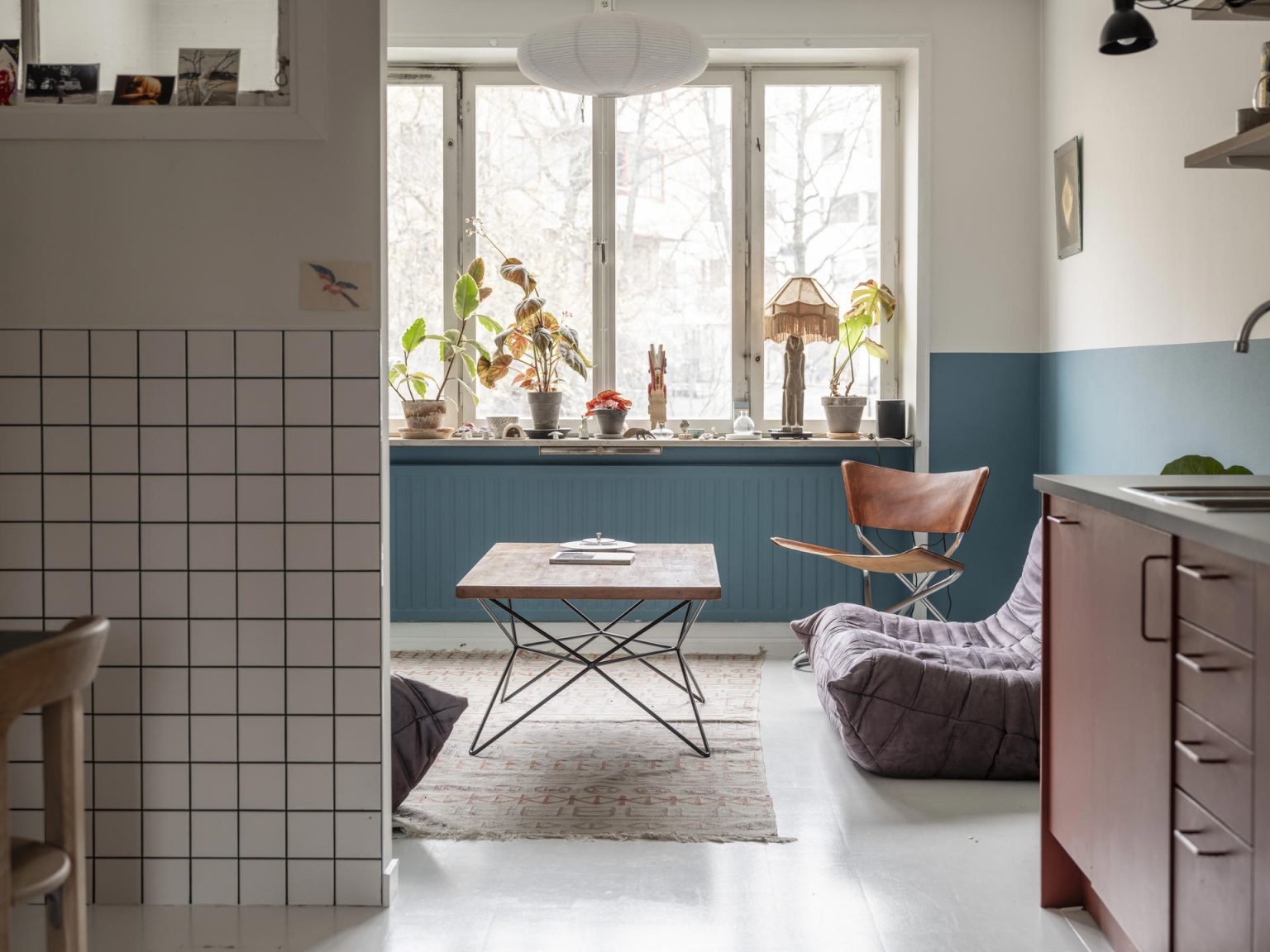 salon et cuisine deux-pièces vintage de 44m2 style scandinave mid-century