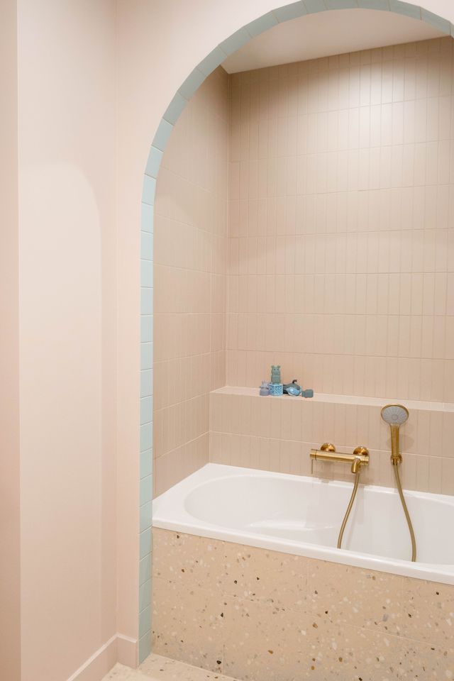 salle de bain décoration contemporaine appartement rénové à Lyon par Studio Castille photo : ©Lopin.communication salle de bain décoration contemporaine appartement rénové à Lyon par Studio Castille photo : ©Lopin.communication