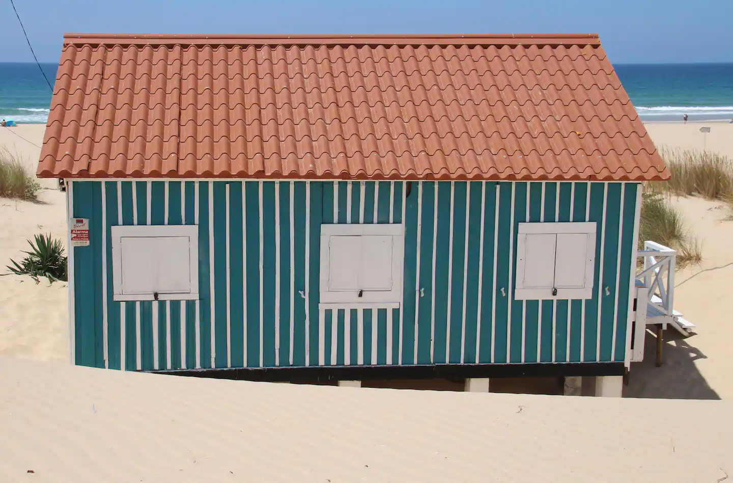 ancienne maison de pêcheur rénovée sur la plage Portugal Cabana Zojora ancienne maison de pêcheur rénovée sur la plage Portugal Cabana Zojora