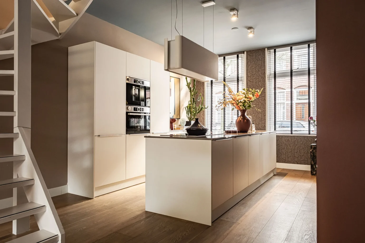 cuisine design blanche avec îlot maison de ville avec jardin cuisine design blanche avec îlot maison de ville avec jardin