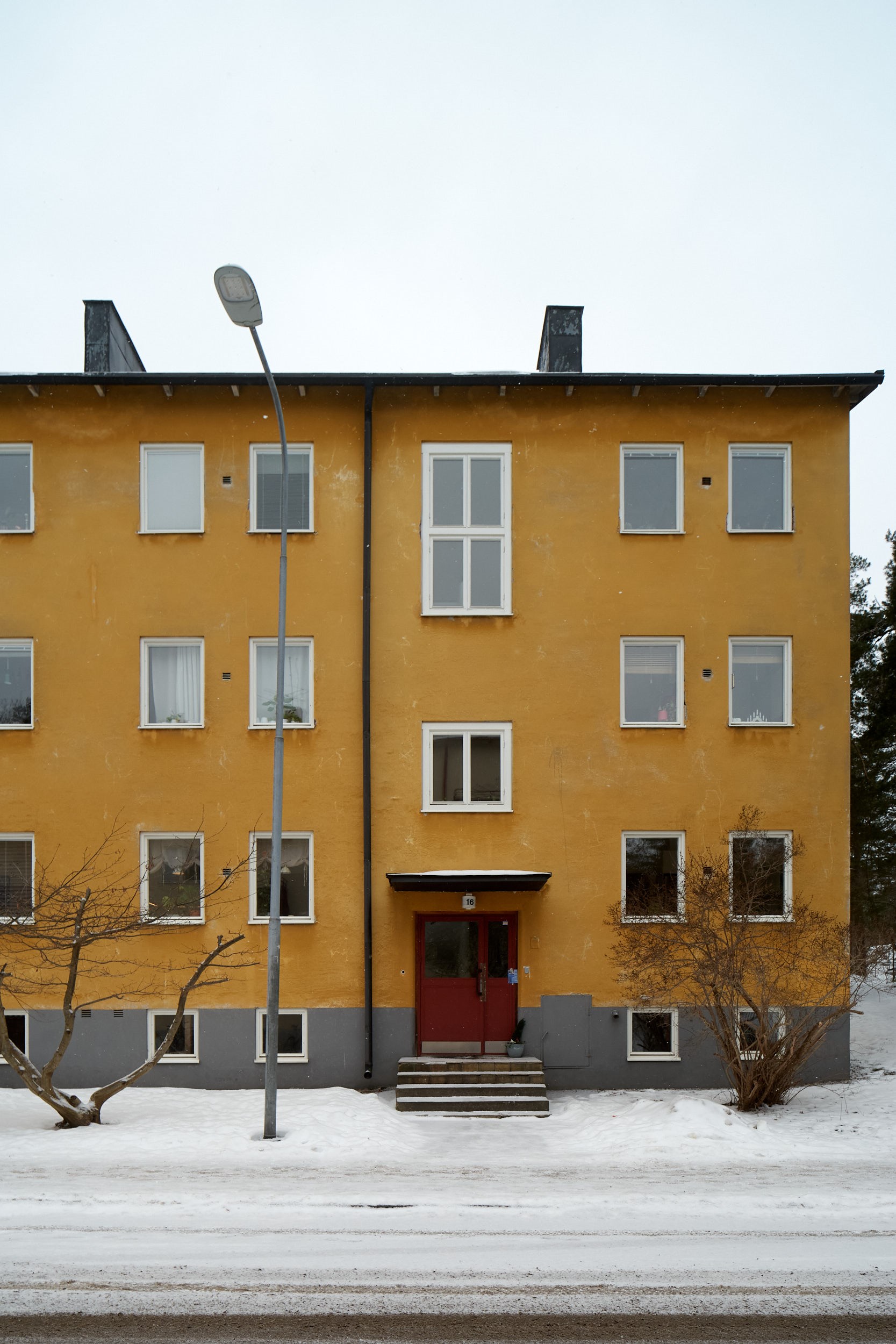 immeuble Suède 1936 façade jaune immeuble Suède 1936 façade jaune