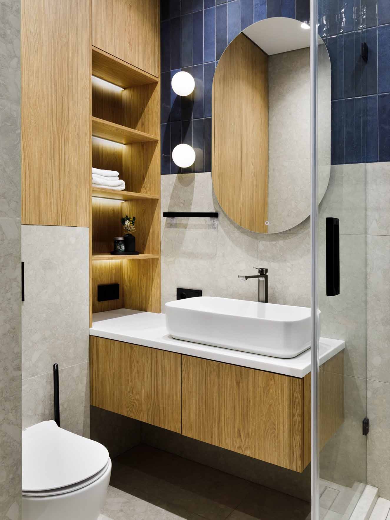 salle de bain design blanche et chêne studio 27m2 salle de bain design blanche et chêne studio 27m2