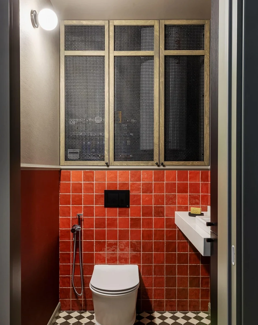 toilettes wc sol carrelage à damier noir et blanc appartement décoration vintage