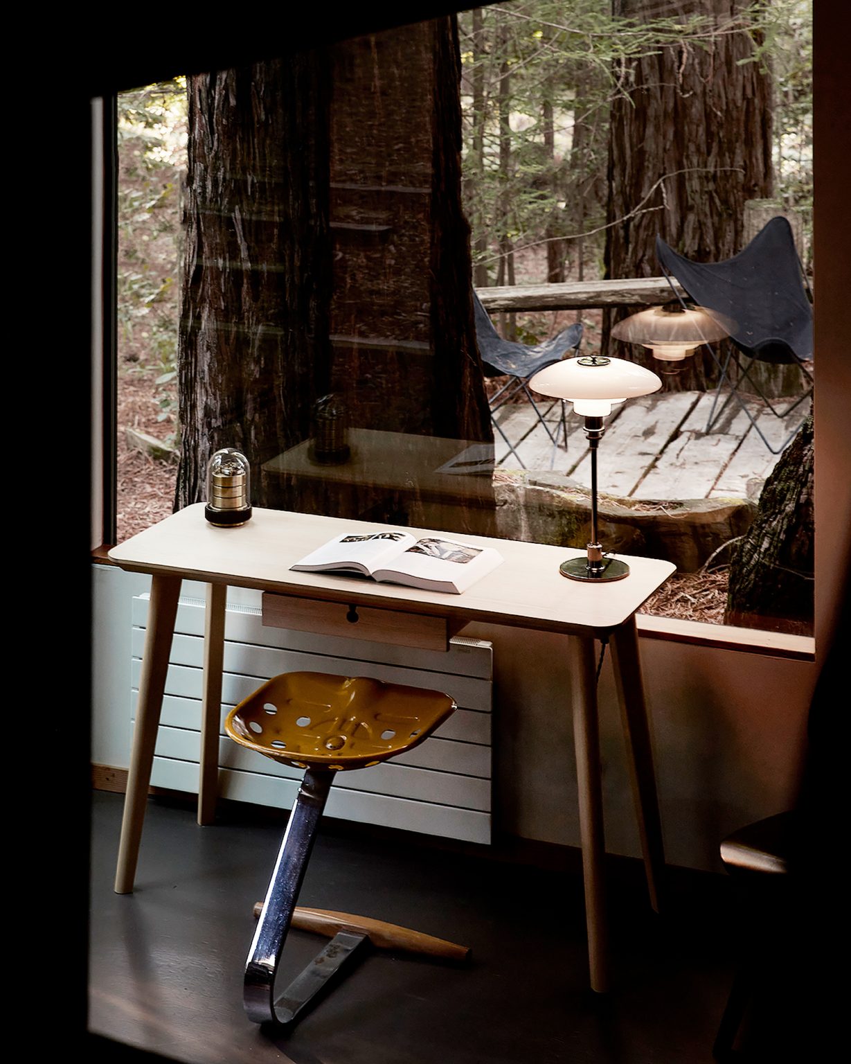 bureau devant fenêtre maison en bois Mini-Mod n°3 à Sea Ranch