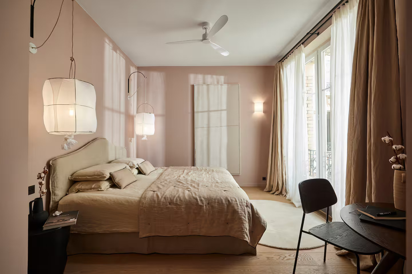 chambre décoration contemporaine terracotta appartement Paris
