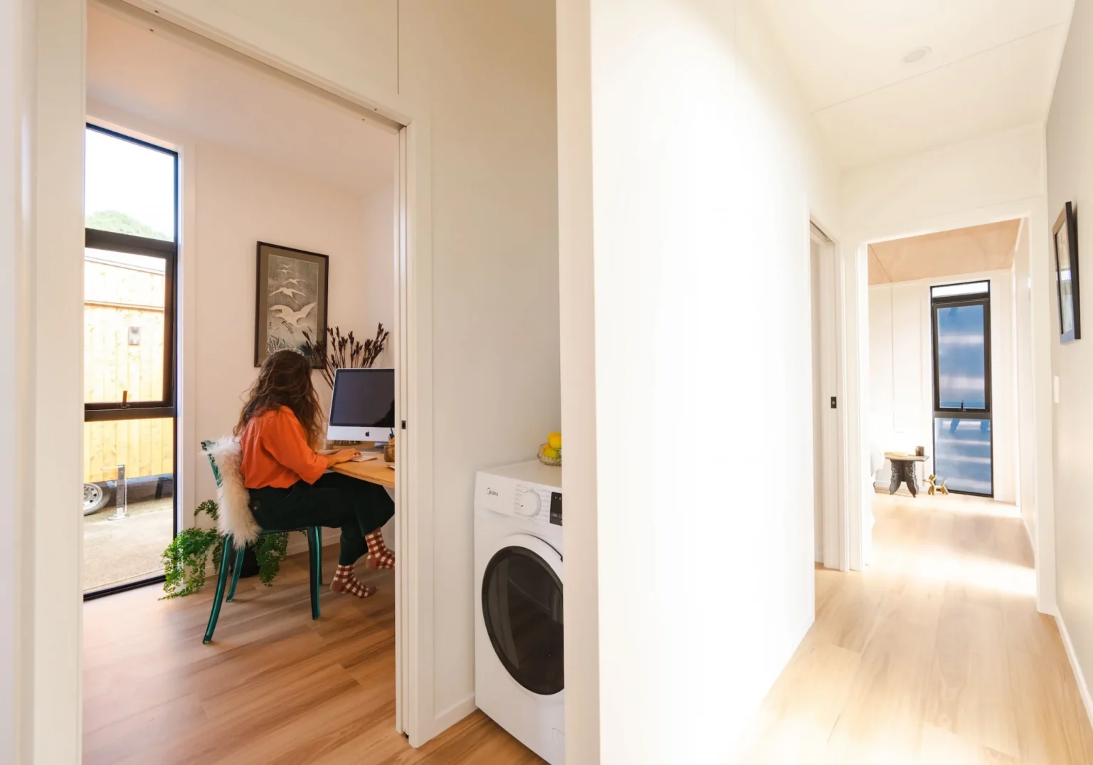 espace bureau mini maison 48m2 Abel par South Base Tiny Homes