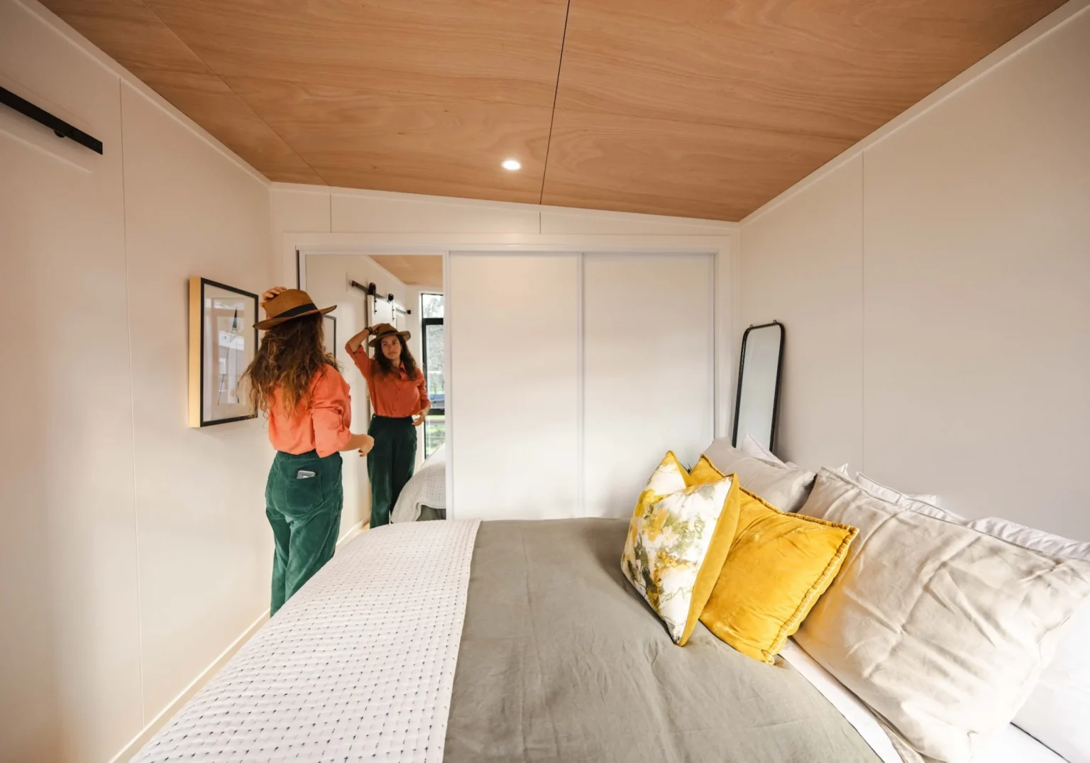 chambre avec placard mini maison 48m2 Abel par South Base Tiny Homes