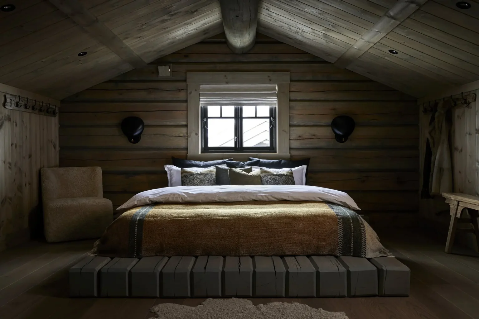 chambre mansardée décoration contemporaine chalet