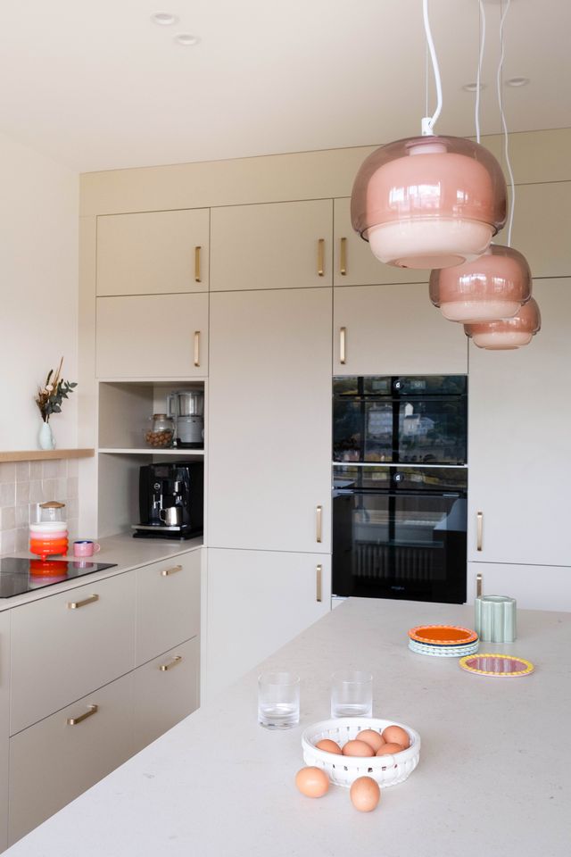 cuisine décoration contemporaine appartement rénové à Lyon par Studio Castille photo : ©Lopin.communication cuisine décoration contemporaine appartement rénové à Lyon par Studio Castille photo : ©Lopin.communication