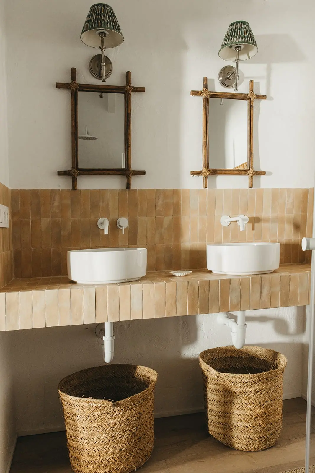 salle de bain décoration vintage et méditerranéenne maison Minorque