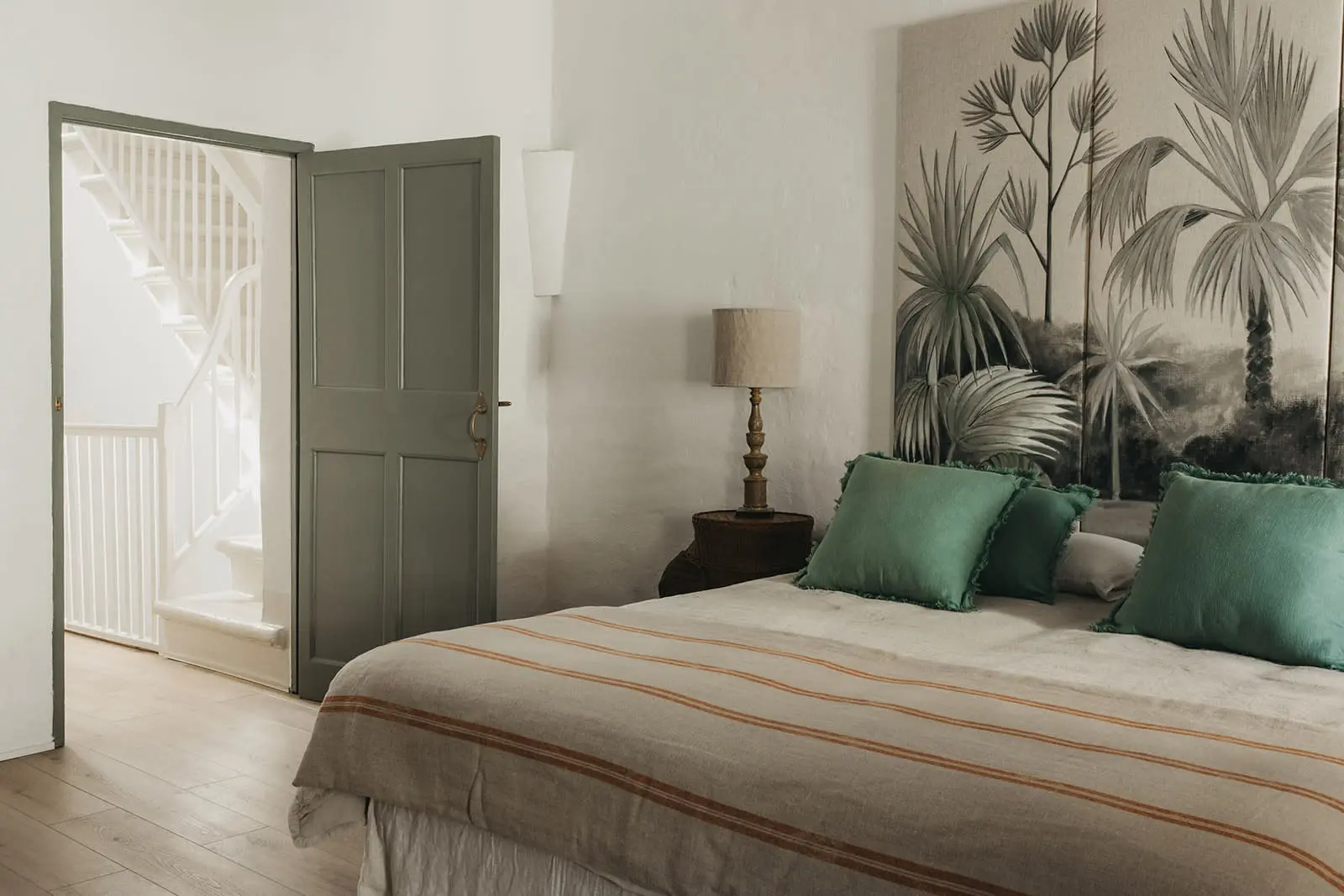 chambre décoration vintage et méditerranéenne maison Minorque