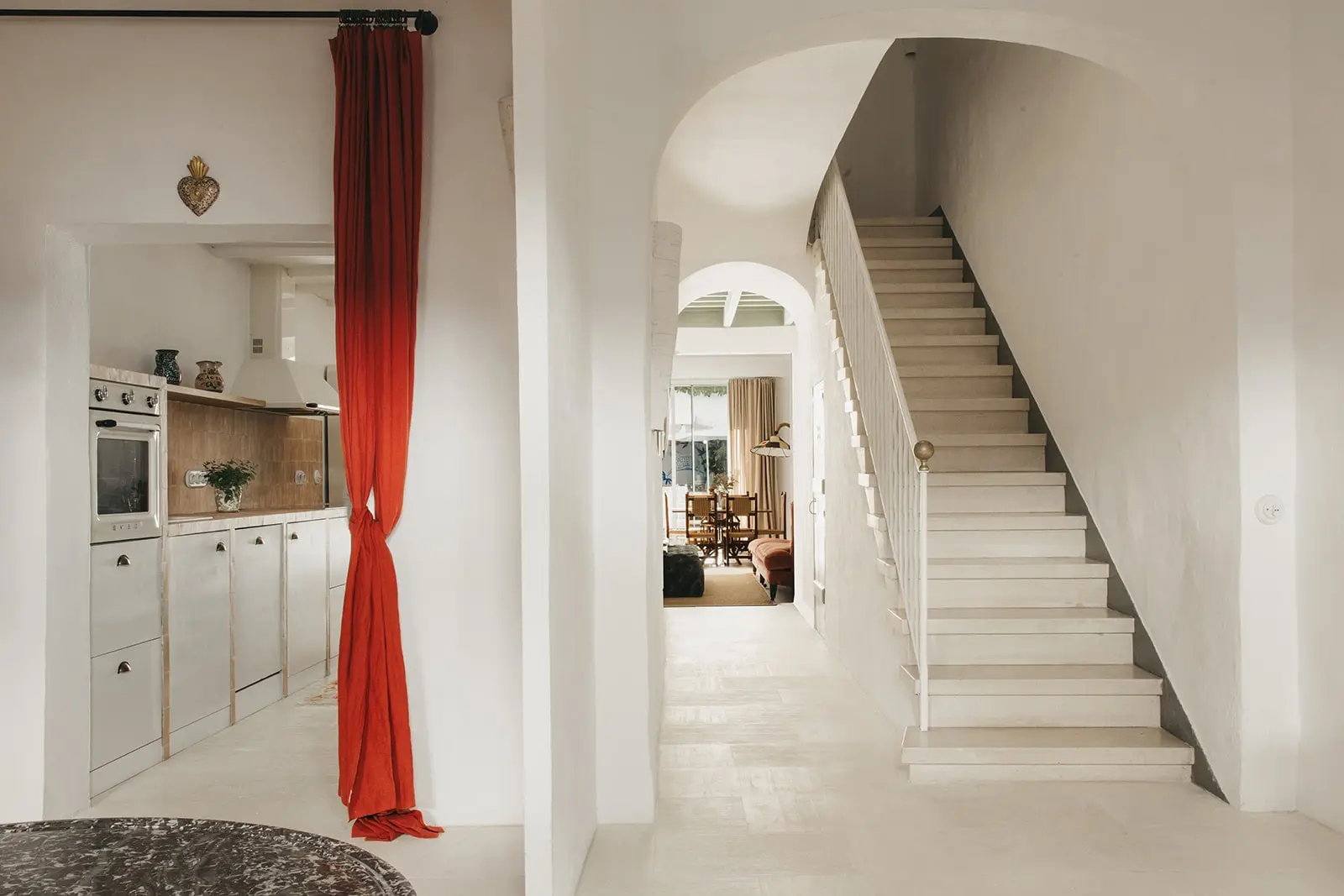 entrée décoration classique chic et méditerranéenne maison Minorque