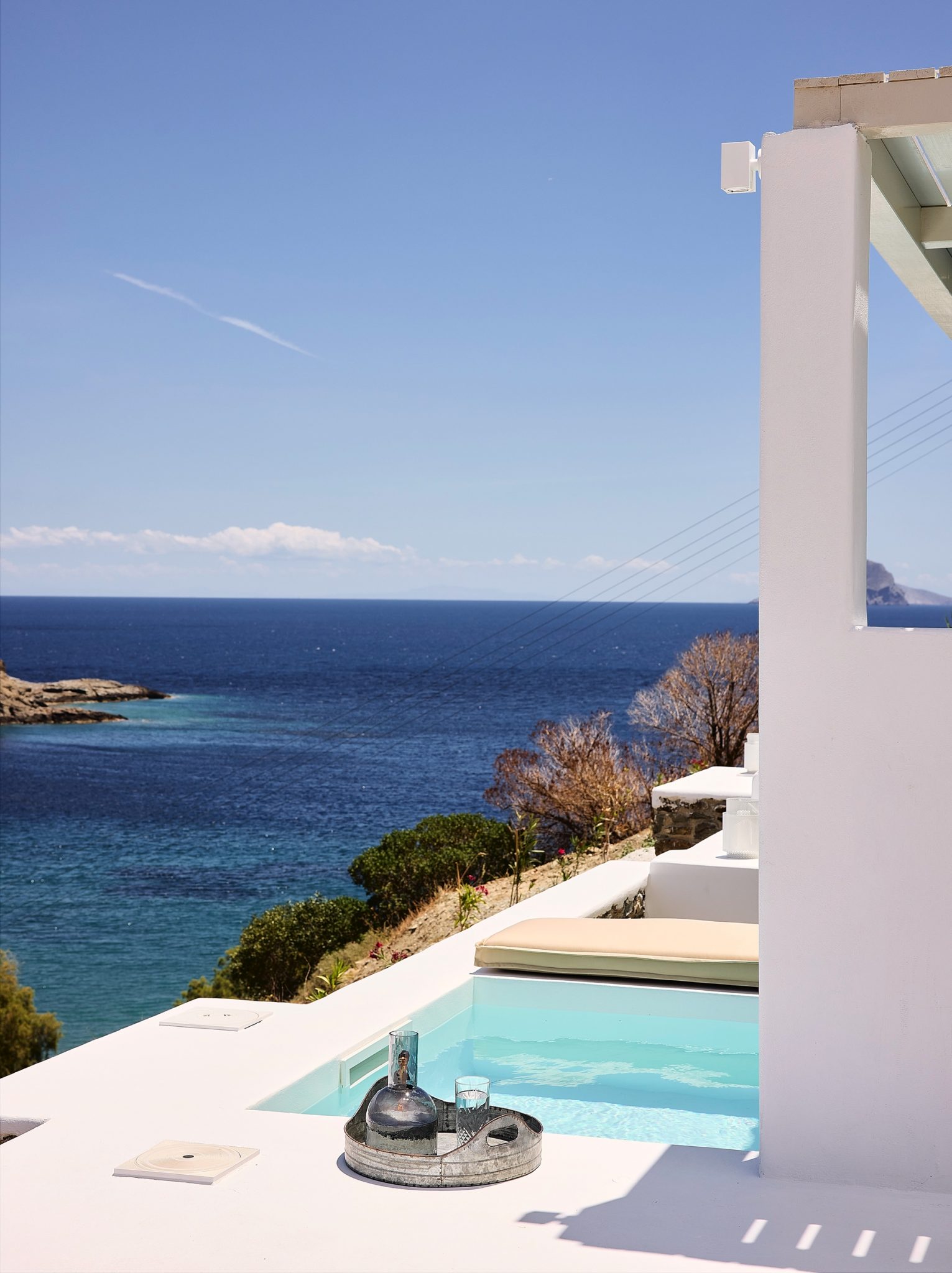 terrasse mini maison grecque de 40m2 avec piscine et vue mer