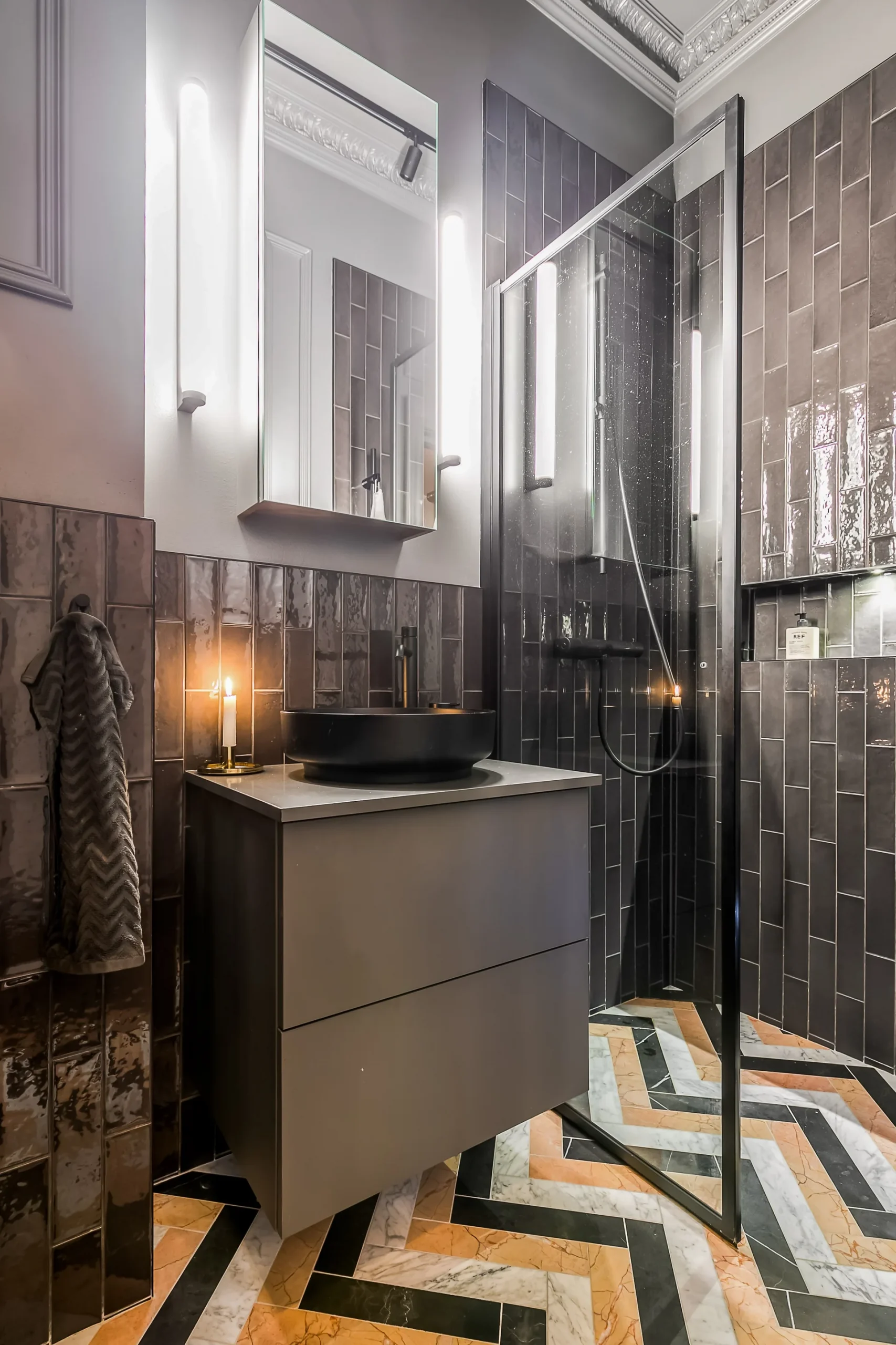 salle de bain décoration grise scandinave et contemporaine deux-pièces 39m2 salle de bain décoration grise scandinave et contemporaine deux-pièces 39m2