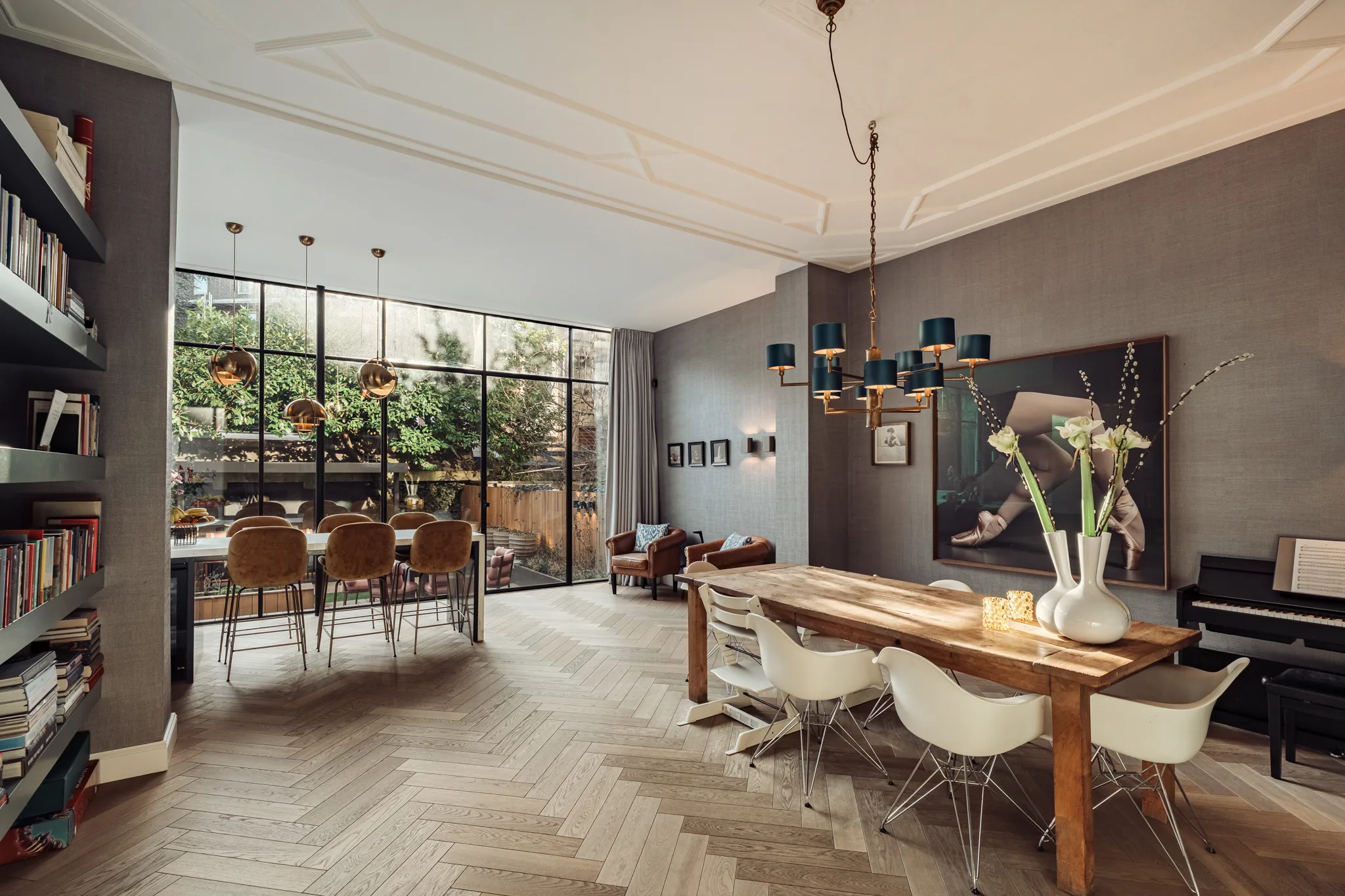 salle à manger et cuisine avec verrière sur jardin décoration contemporaine salle à manger et cuisine avec verrière sur jardin décoration contemporaine