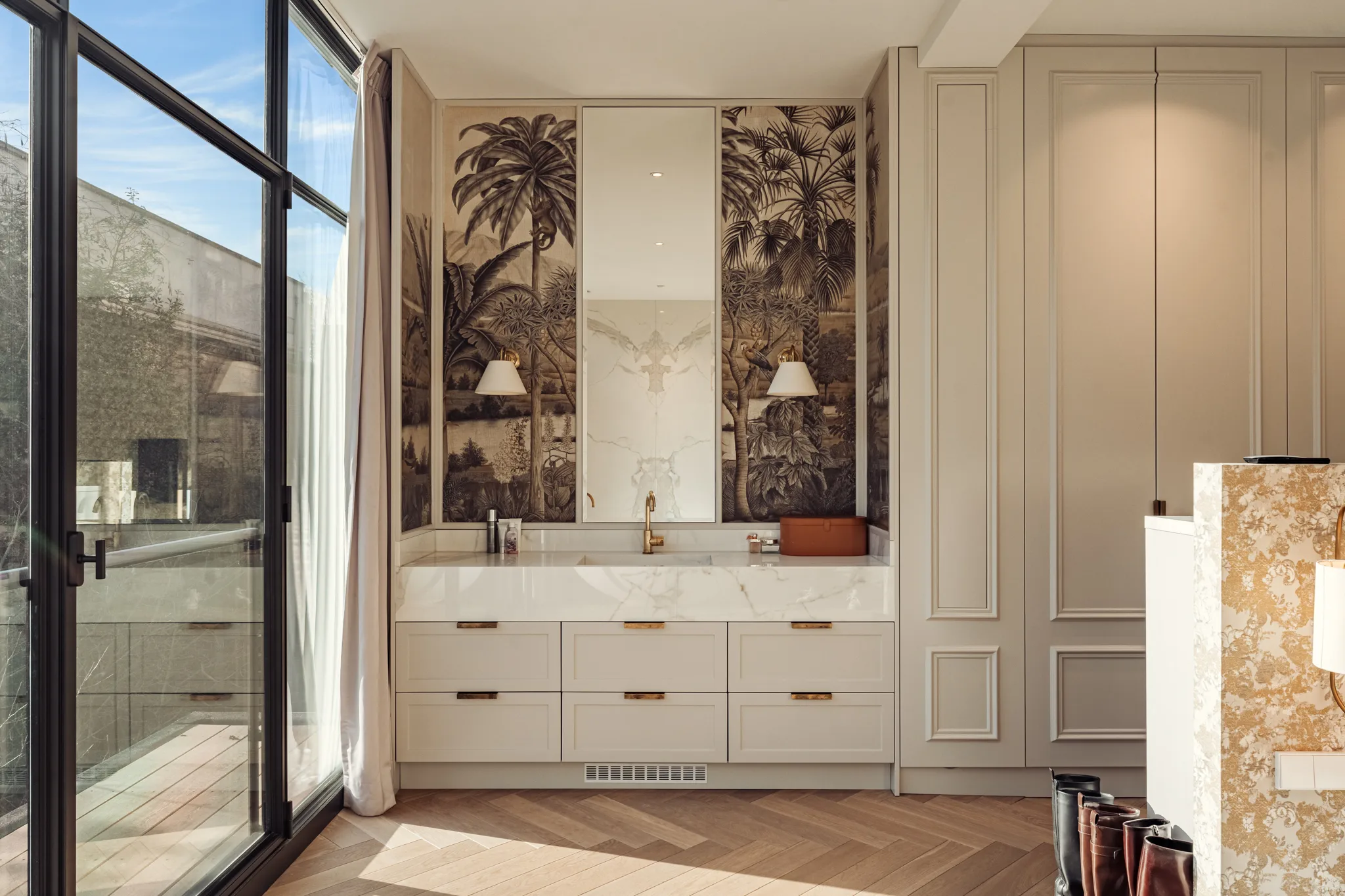 chambre avec fenêtre verrière décoration contemporaine dressing et salle de bain derrière tête de lit chambre avec fenêtre verrière décoration contemporaine dressing et salle de bain derrière tête de lit