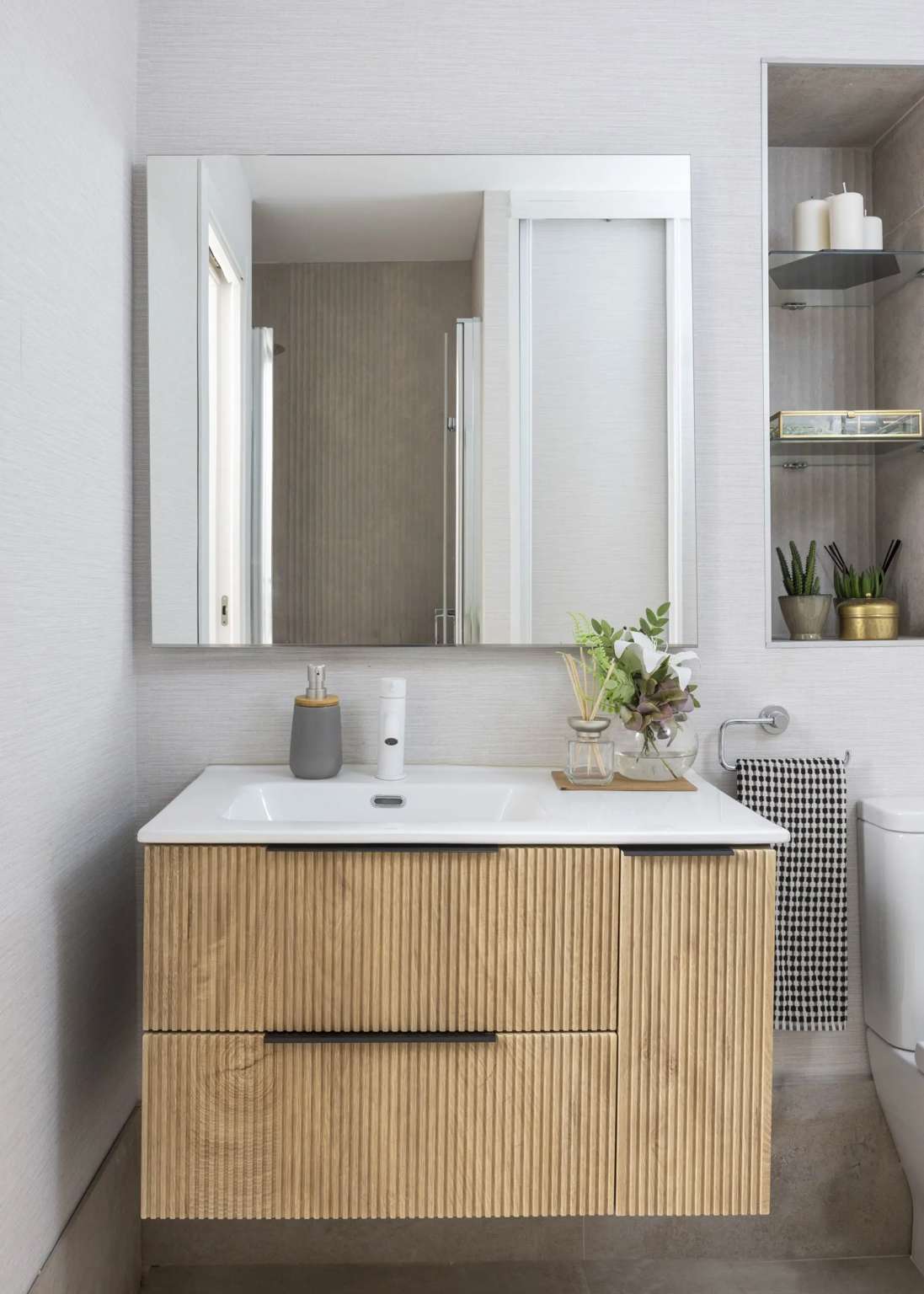 salle de bain deux-pièces 40m2 décoration contemporaine salle de bain deux-pièces 40m2 décoration contemporaine
