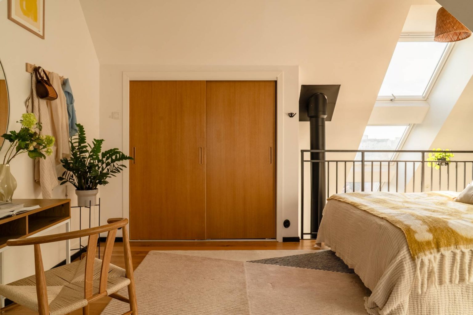 chambre en hauteur sur mezzanine dans appartement en duplex décoration scandinave