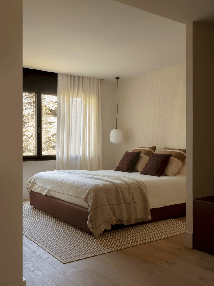 bedroom beige design