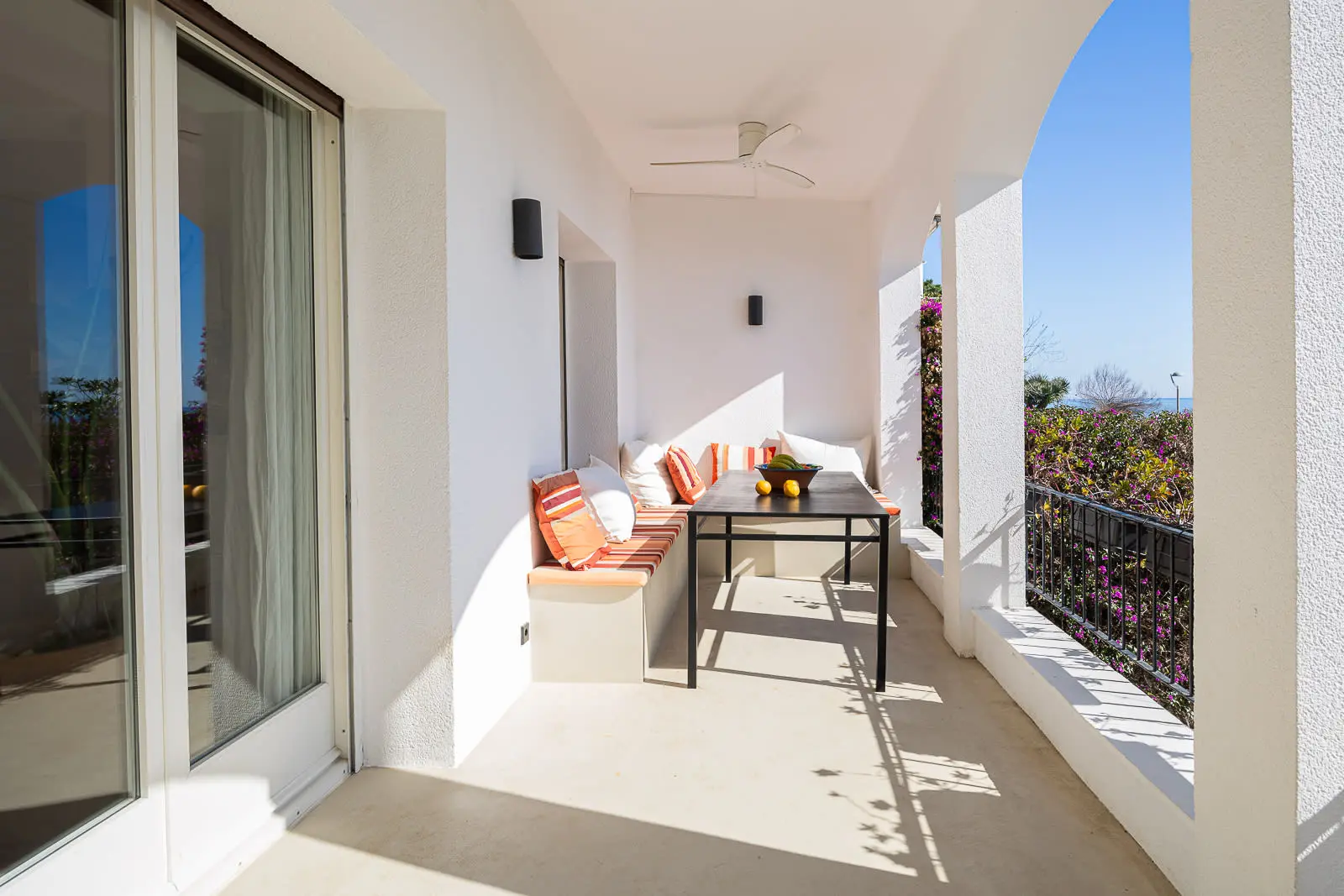 terrasse maison de plage avec piscine près de Barcelone 