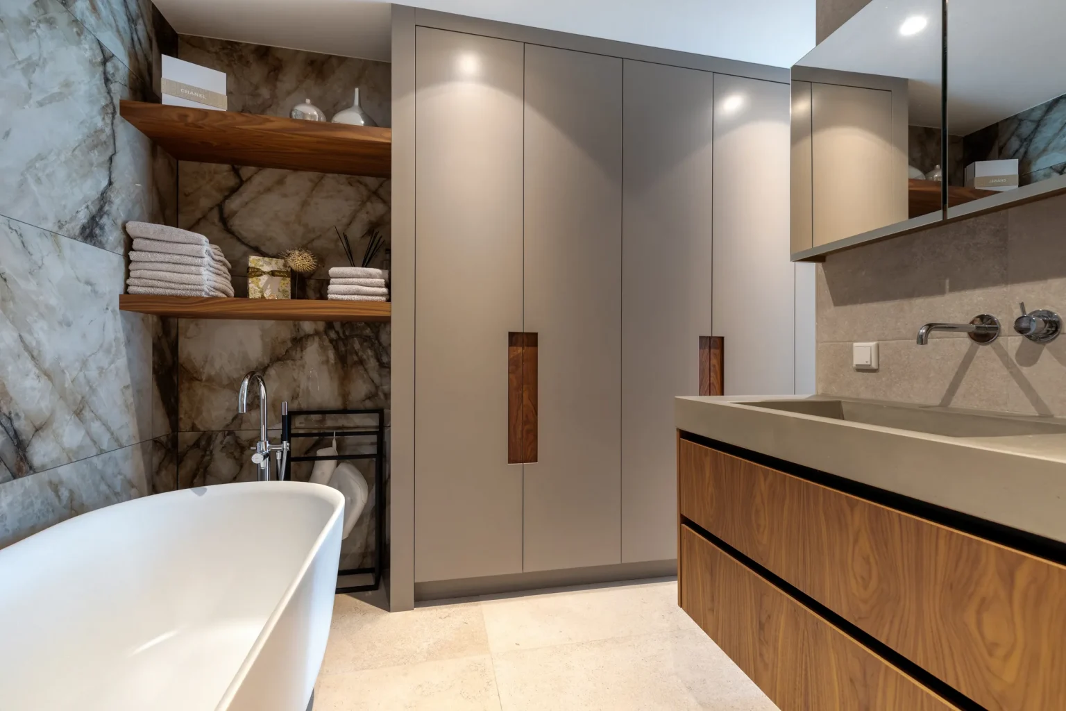 salle de bain décoration grise maison design Hollande