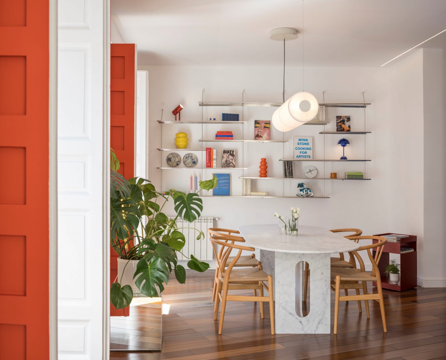 salle à manger décoration design et colorée Casa Eme Madrid par Gon Architects