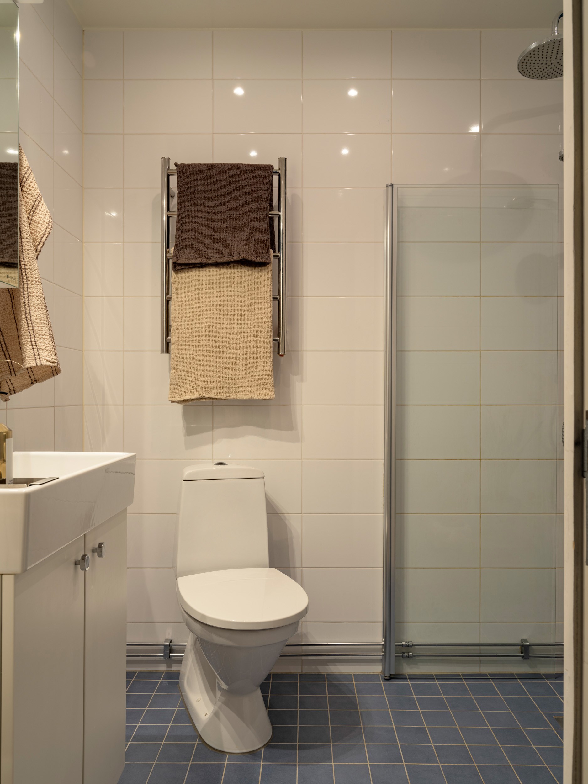salle de bain appartement deux-pièces de 46m2 décoration scandinave salle de bain appartement deux-pièces de 46m2 décoration scandinave