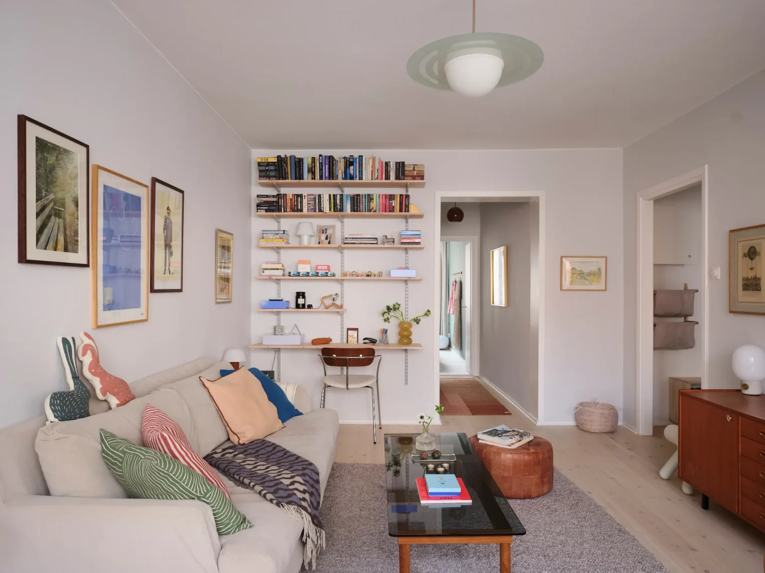 salon vintage deux-pièces de 54m2 décoration scandinave