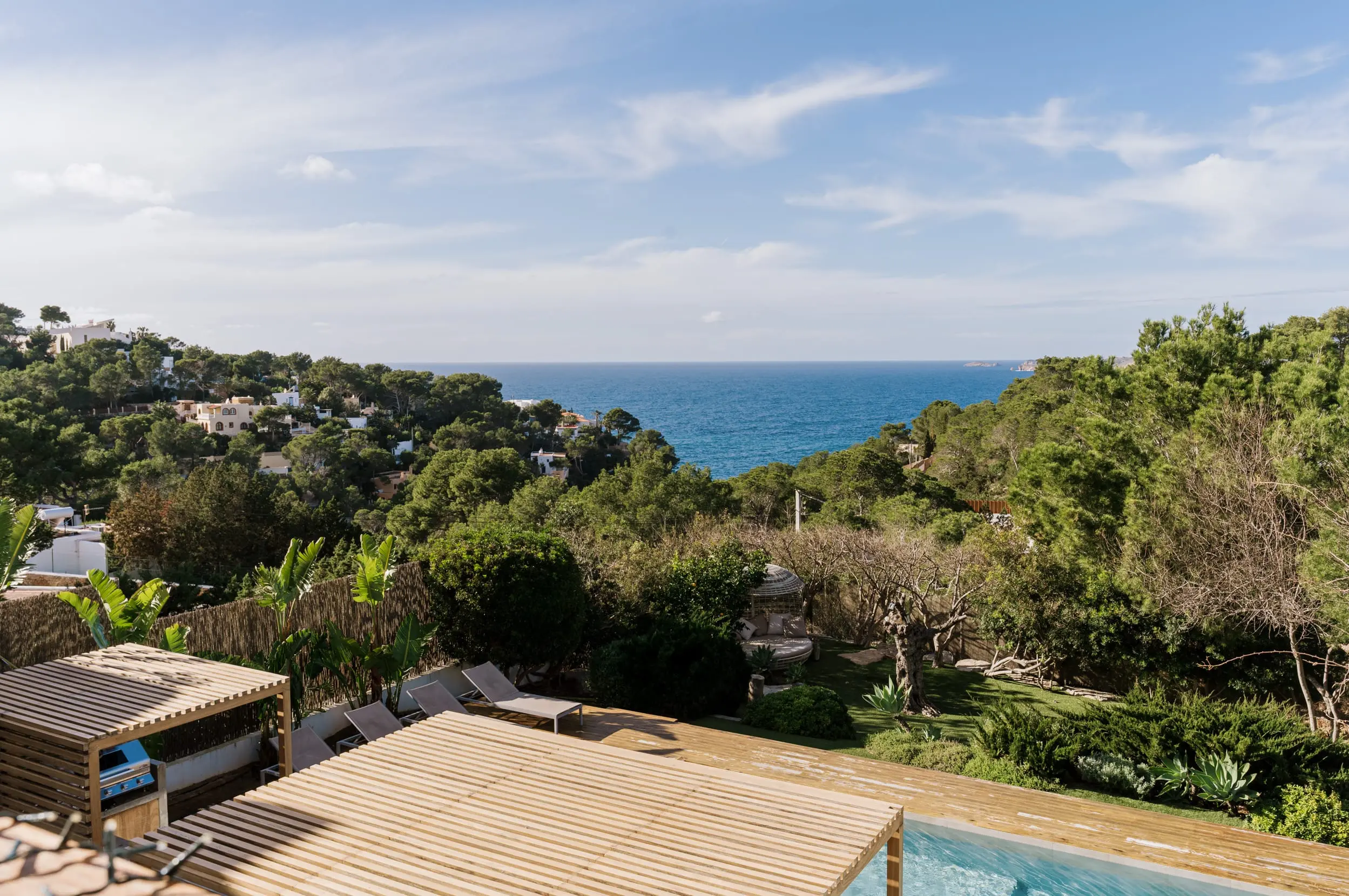 terrasse avec piscine maison face à la mer à Ibiza