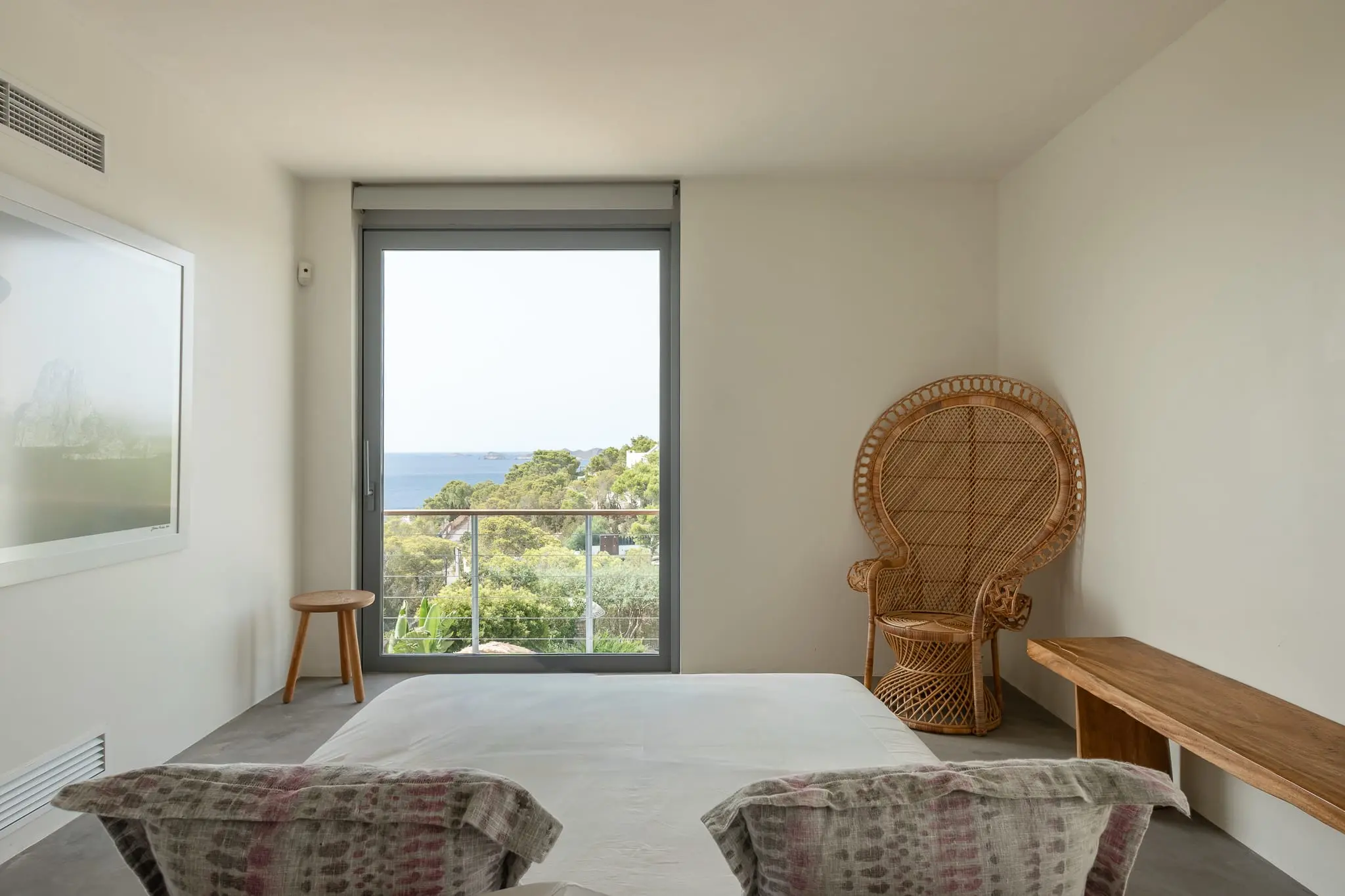 chambre décoration minimaliste vue mer