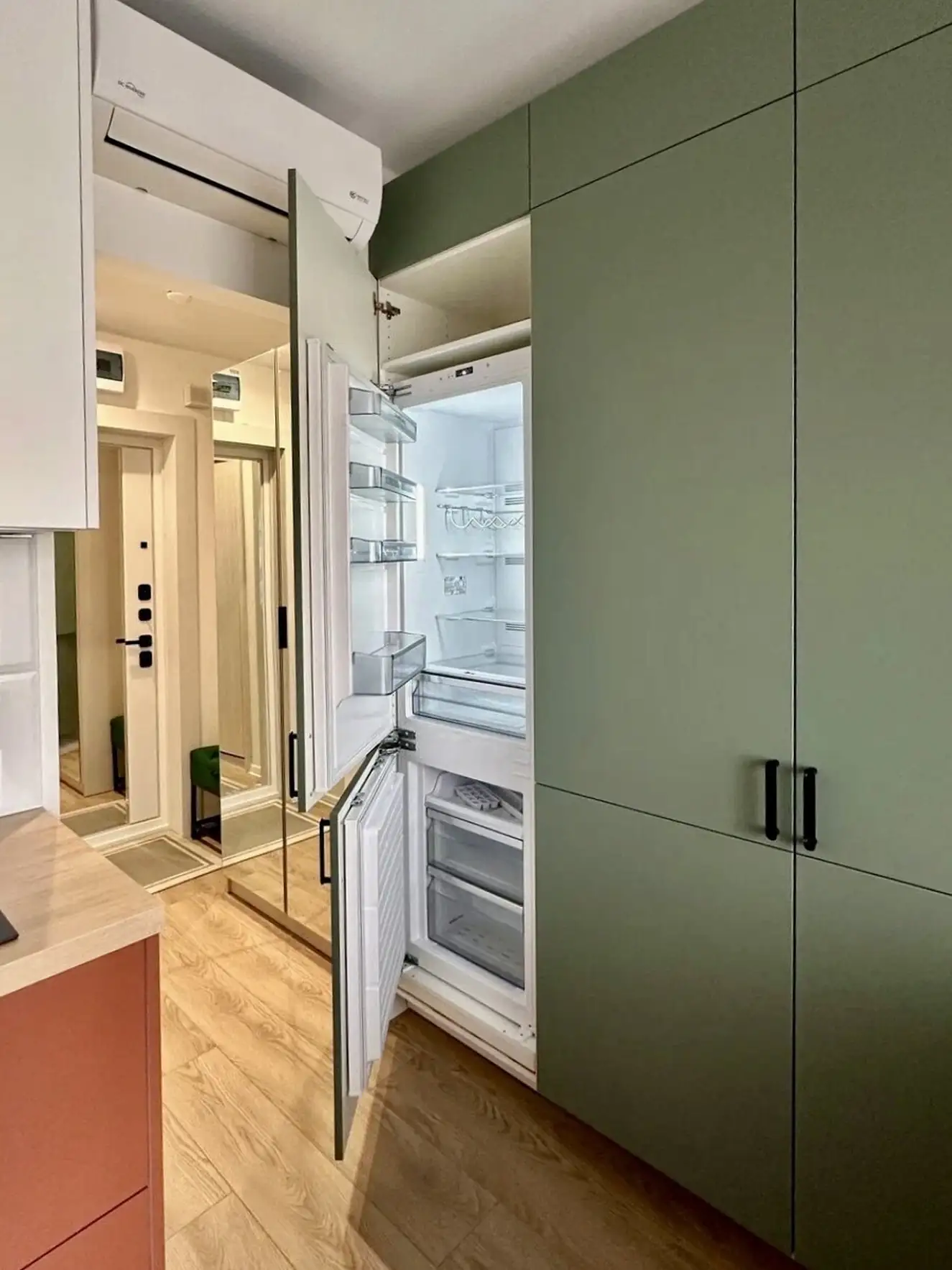green and terracotta kitchen 19m2 studio coloured decor