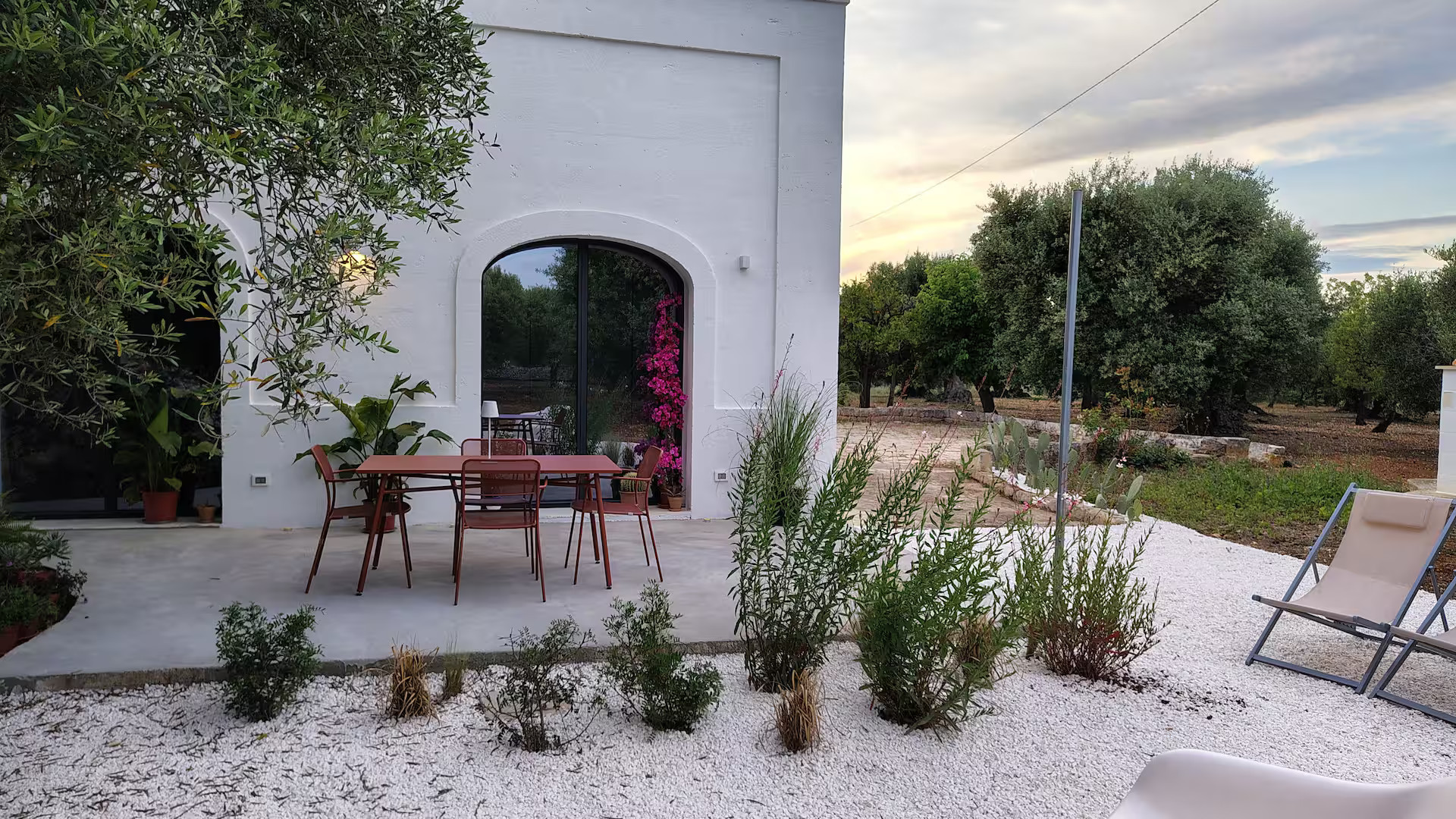 dry garden and terrace Casa Lama Monopoli