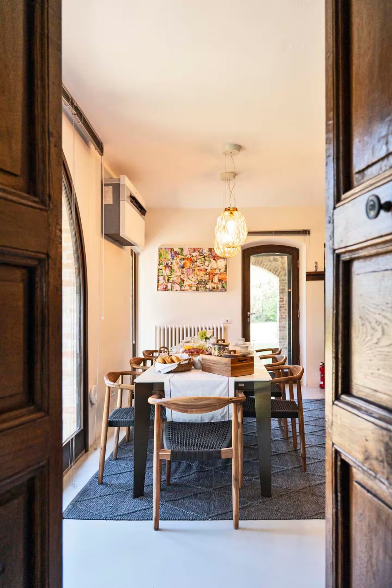 salle à manger maison en pierres Toscane Italie