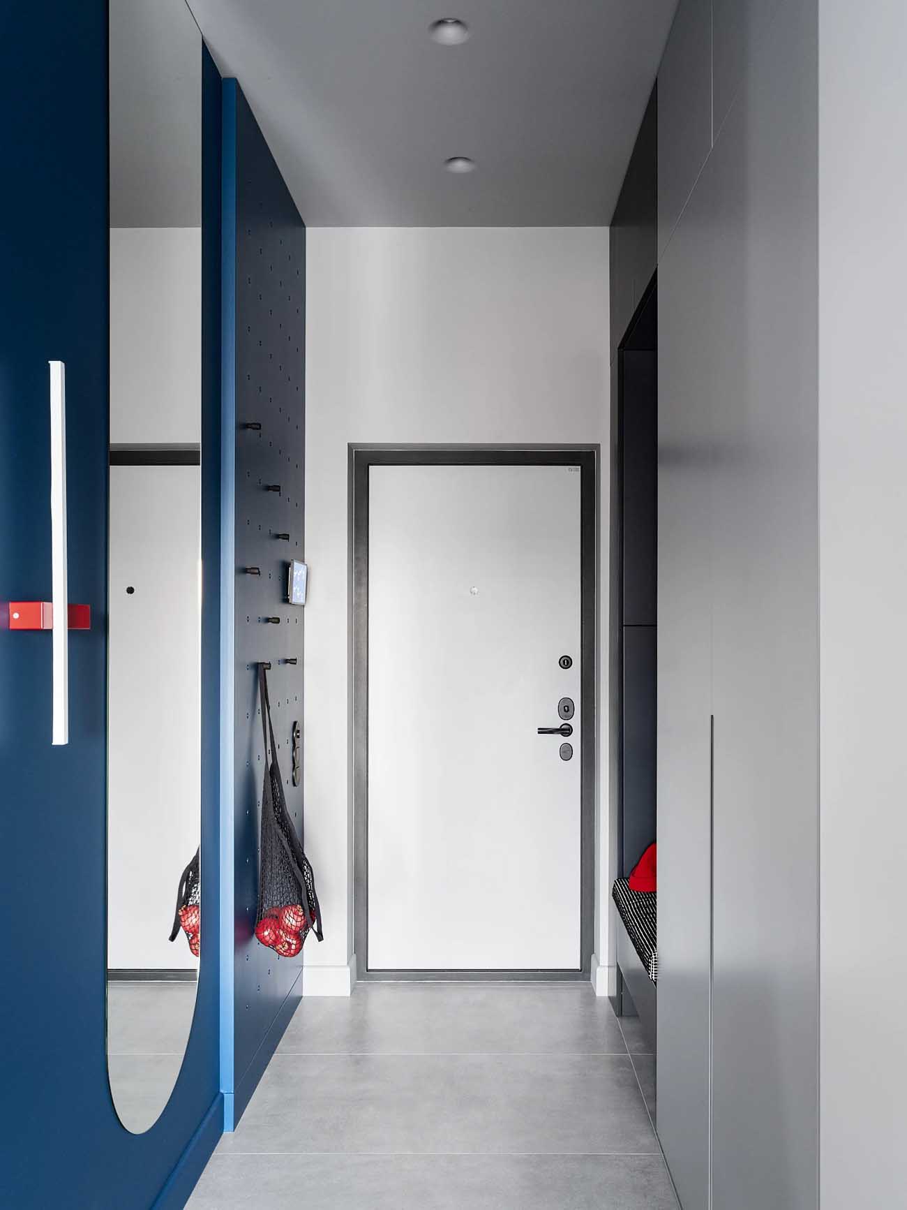 entrée avec meuble banc sur mesure et grand miroir entrée avec meuble banc sur mesure et grand miroir