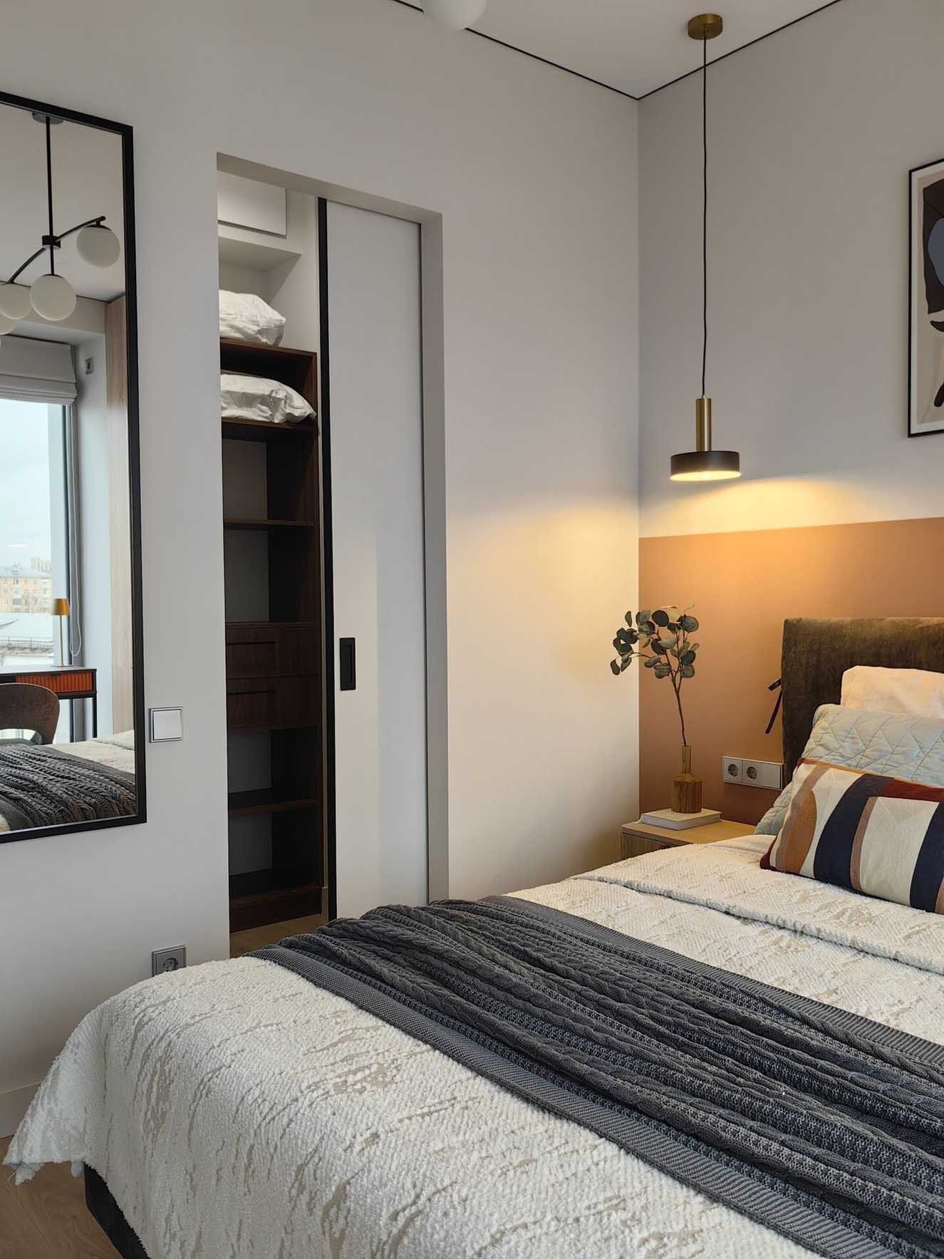 bedroom contemporary decor with bathroom bedroom contemporary decor with bathroom