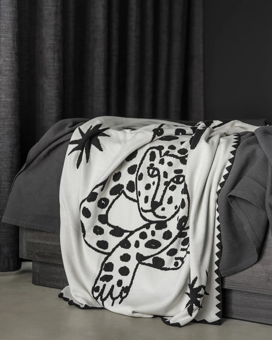chambre alcôve petit appartement studio 35m2 noir et blanc design chambre alcôve petit appartement studio 35m2 noir et blanc design