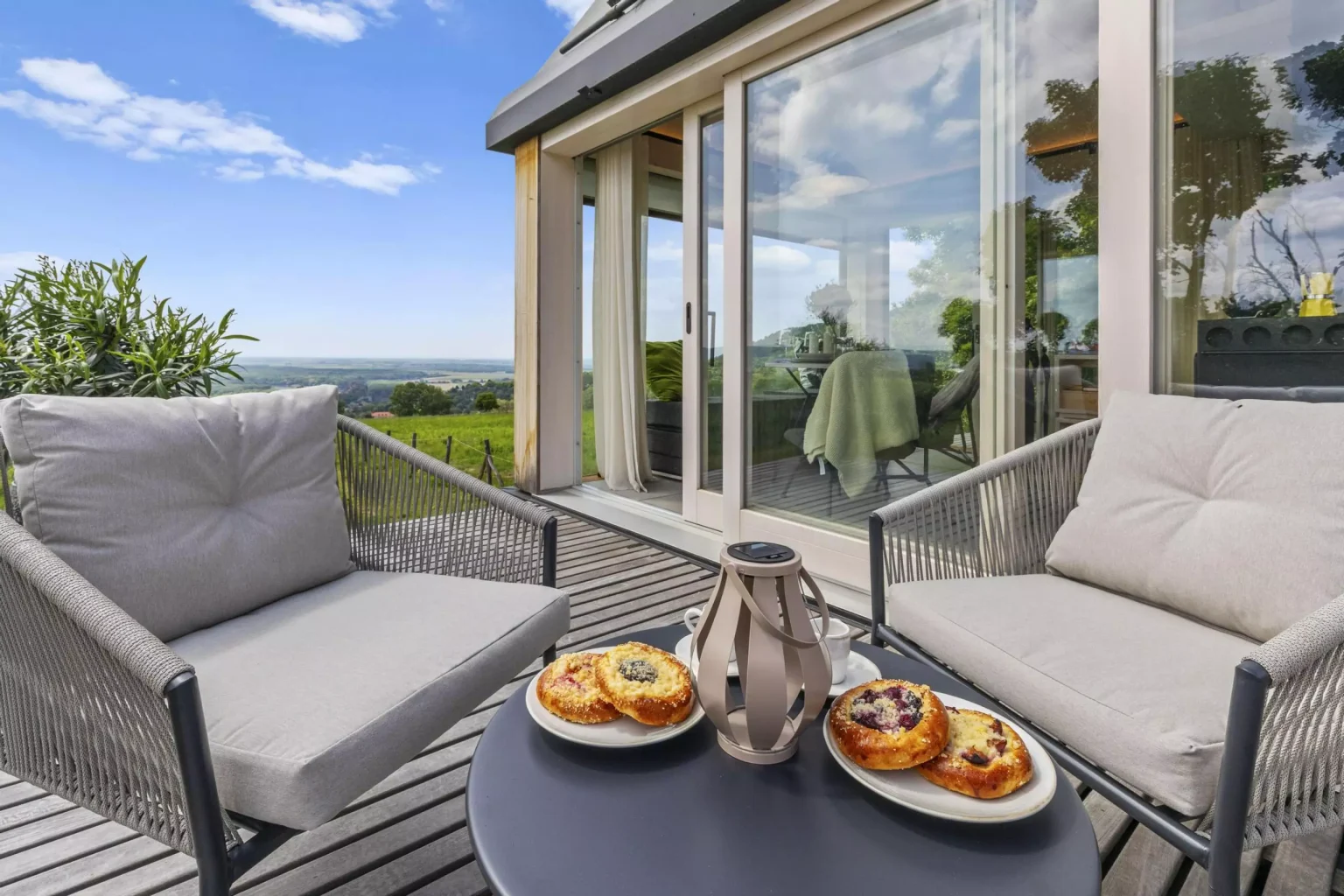 terrasse mini maison de 20m2 Cabin Devín par Ark-Shelter