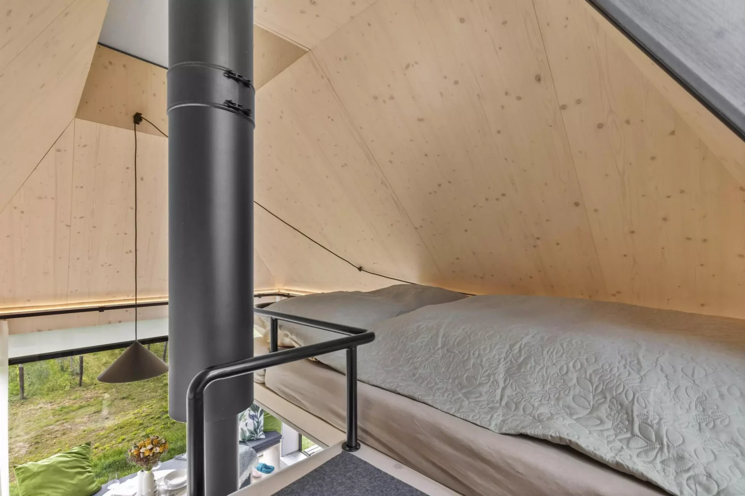 lit pour mezzanine mini maison de 20m2 Cabin Devín par Ark-Shelter