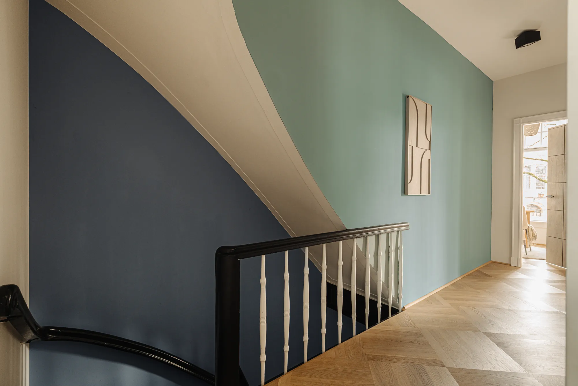 palier avec escalier ancien