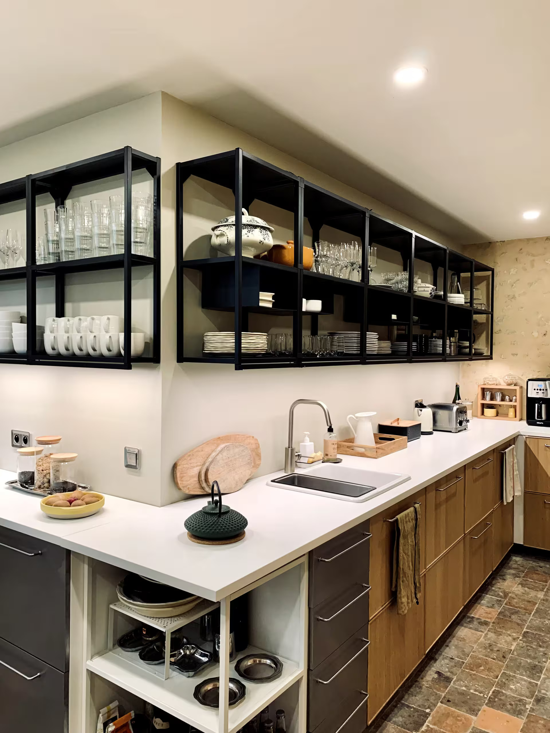 wooden kitchen La Clef des Champs