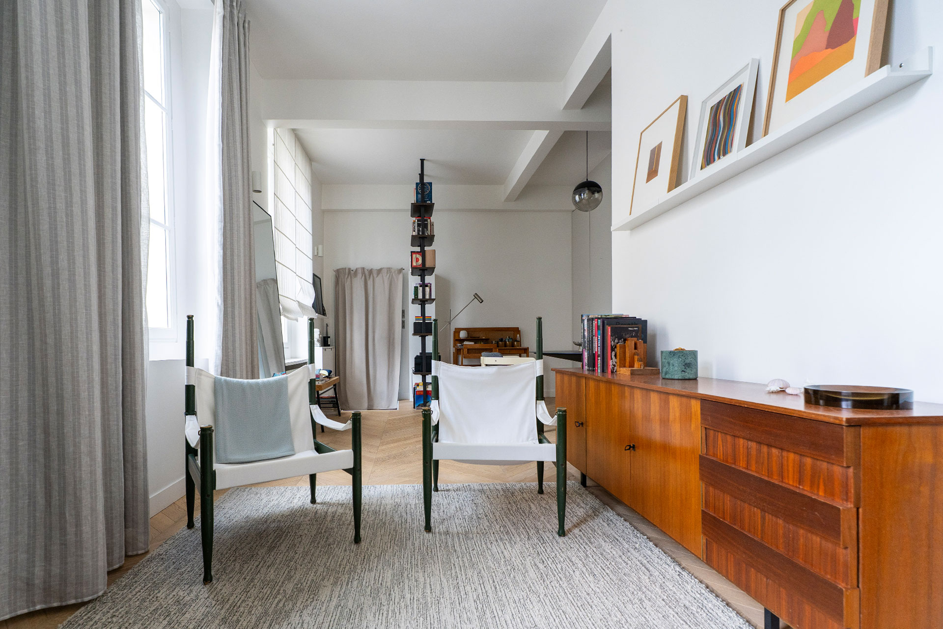 salon petit appartement Paris décoration contemporaine