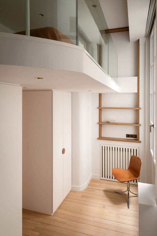 bureau avec mezzanine appartement Paris décoration contemporaine par Elodie Sierocki photo : © bcdf studio bureau avec mezzanine appartement Paris décoration contemporaine par Elodie Sierocki photo : © bcdf studio