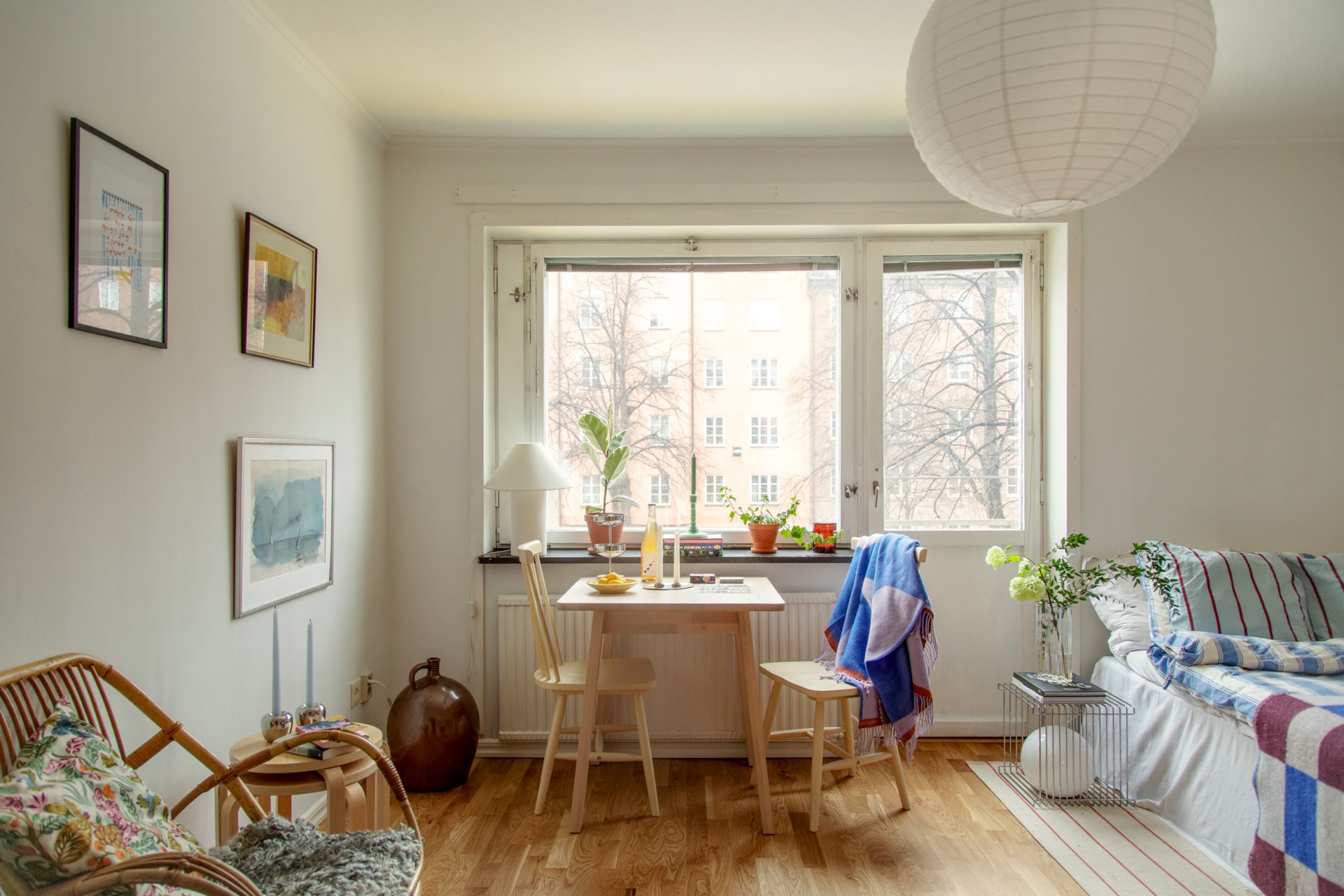 21m2 seulement pour ce studio étonnamment confortable et charmant