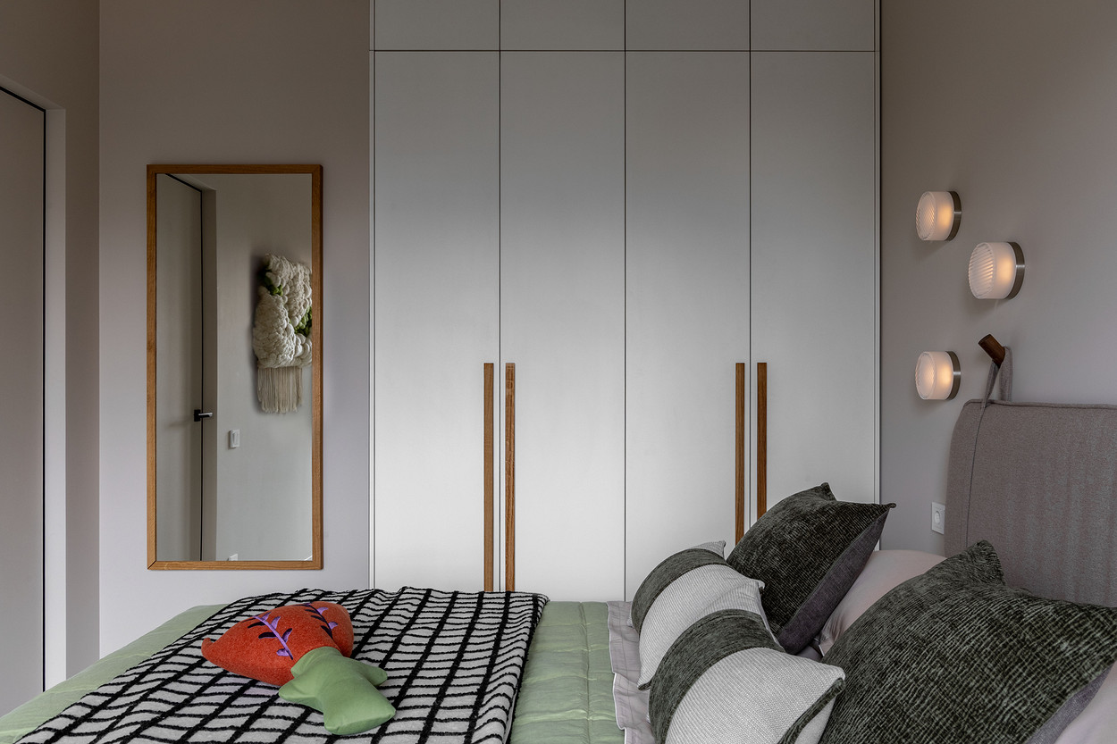 chambre avec placards décoration contemporaine appartement étudiant de 37m2 chambre avec placards décoration contemporaine appartement étudiant de 37m2