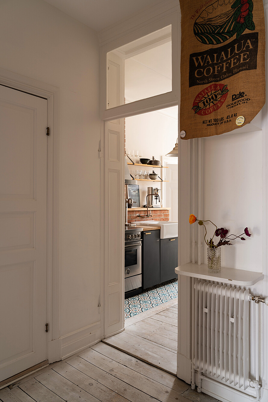 entrée et cuisine rustique chic appartement deux-pièces ancien décoration vintage et bohème